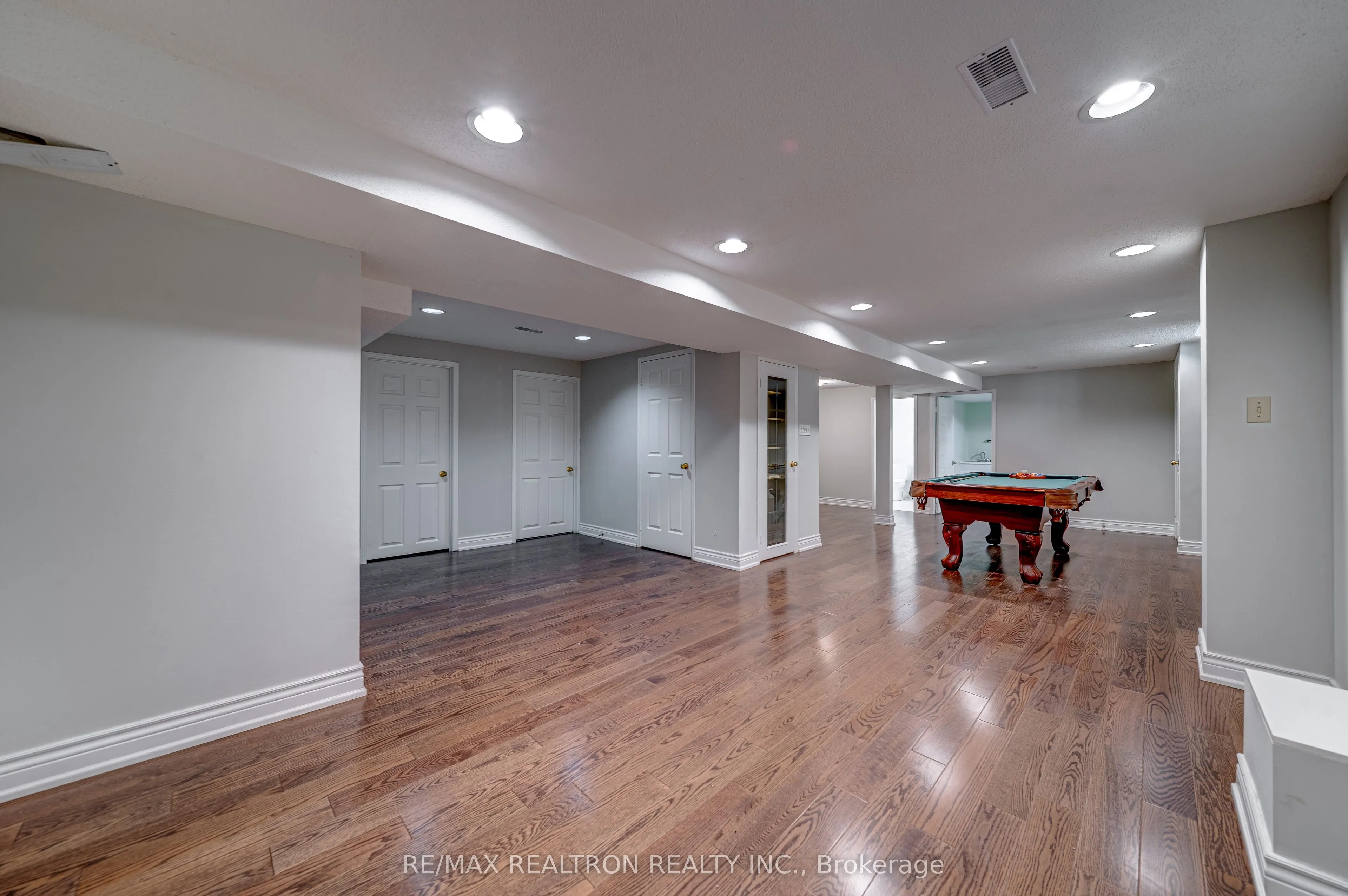 261 Hollingham Road