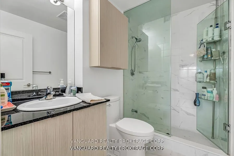 86 Woodbridge Avenue, #209