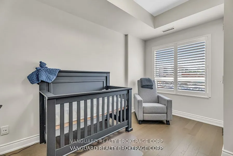 86 Woodbridge Avenue, #209
