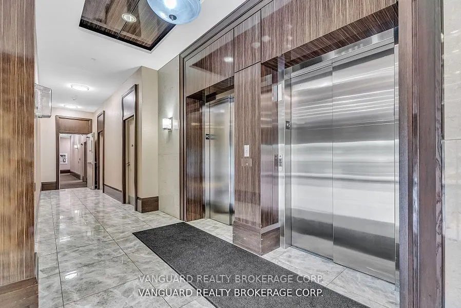 86 Woodbridge Avenue, #209