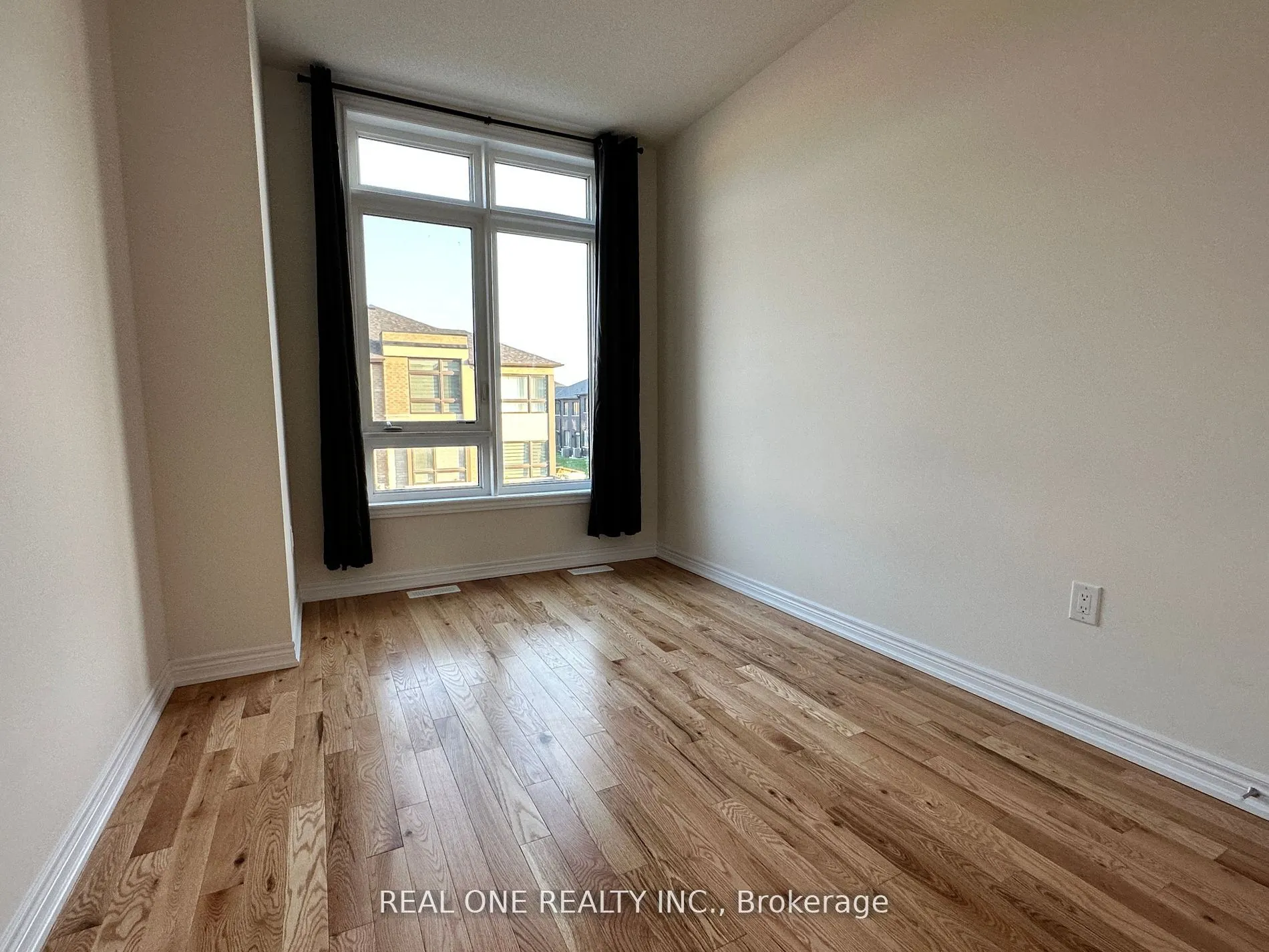 16 Hewison Avenue