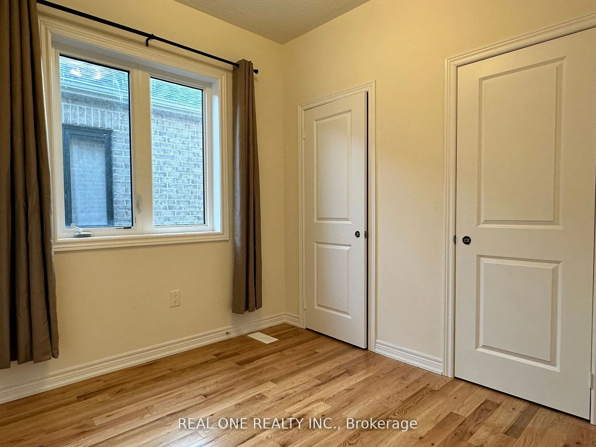 16 Hewison Avenue