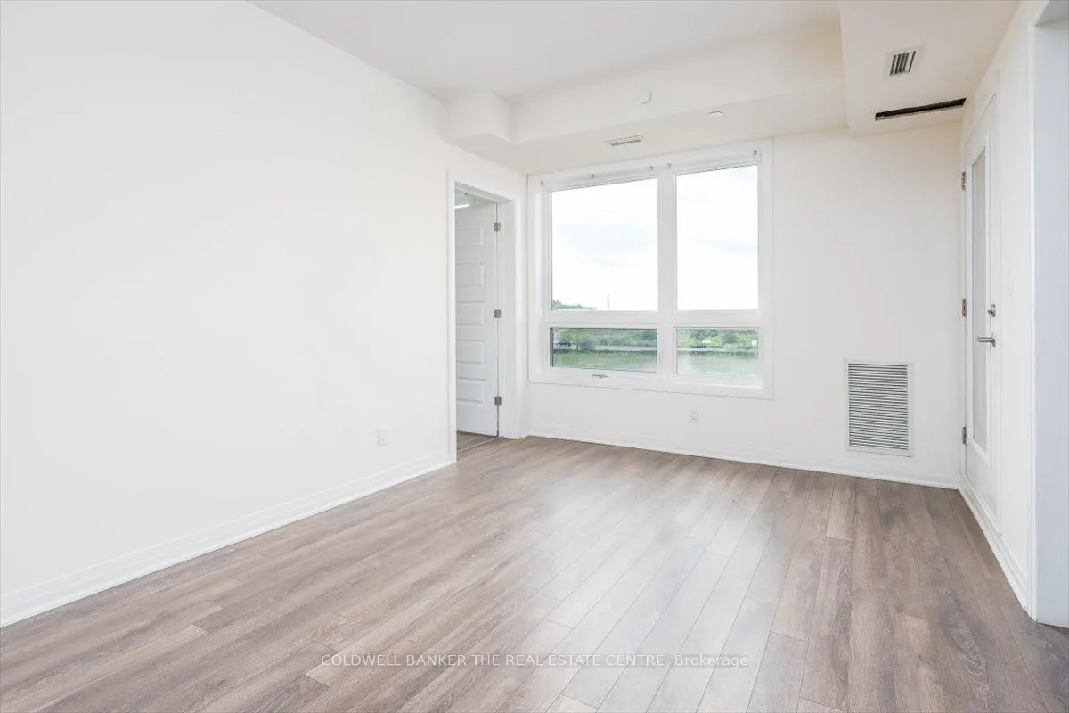 2 Adam Seller Street, #307