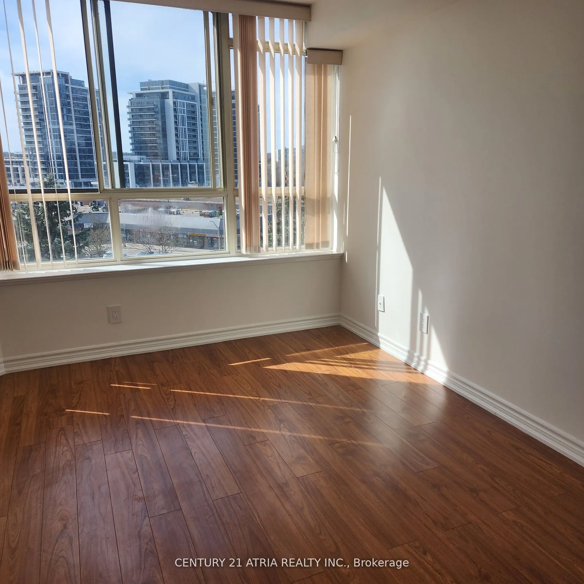 33 Weldrick Road E, #612