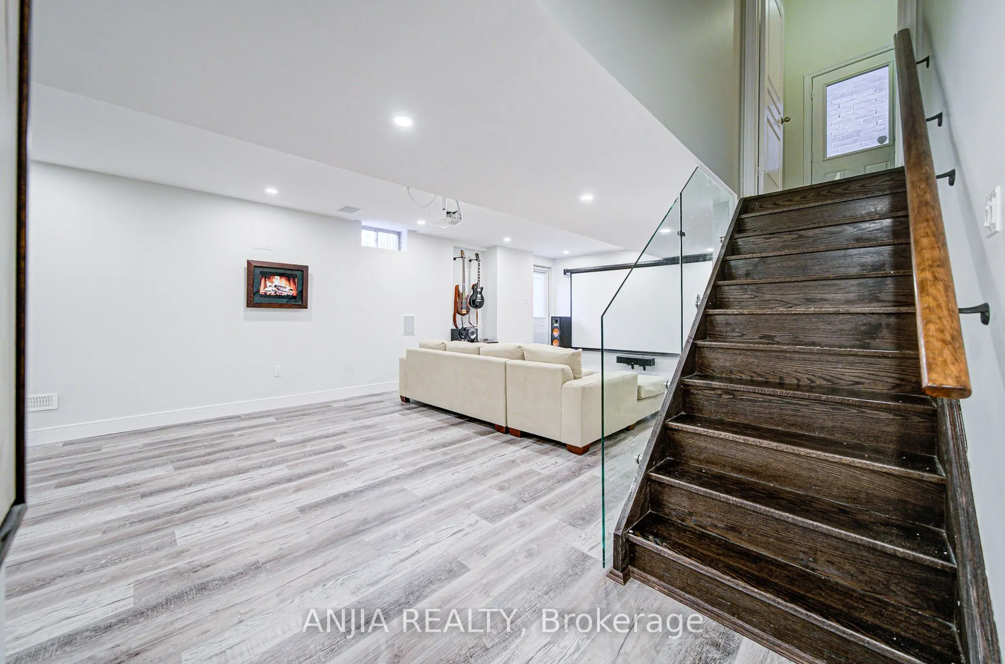 96 Brock Avenue