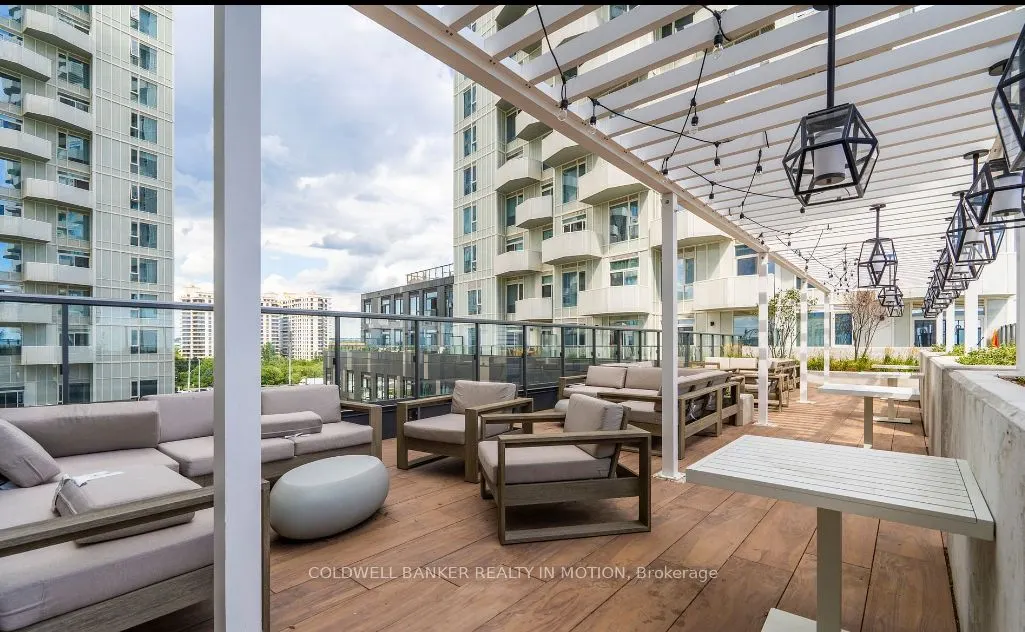10 Abeja Street, #2418