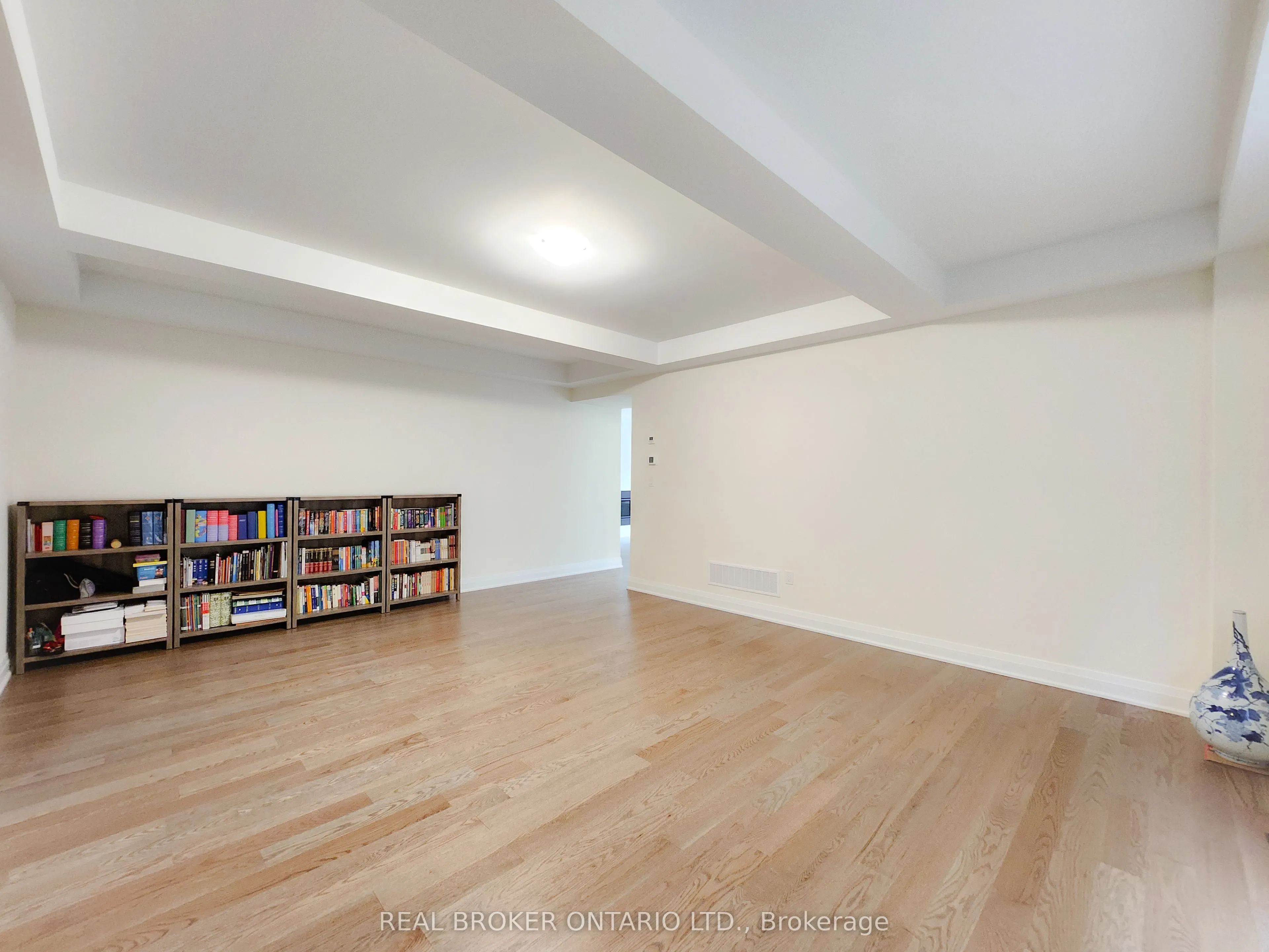 72 Kentledge Avenue