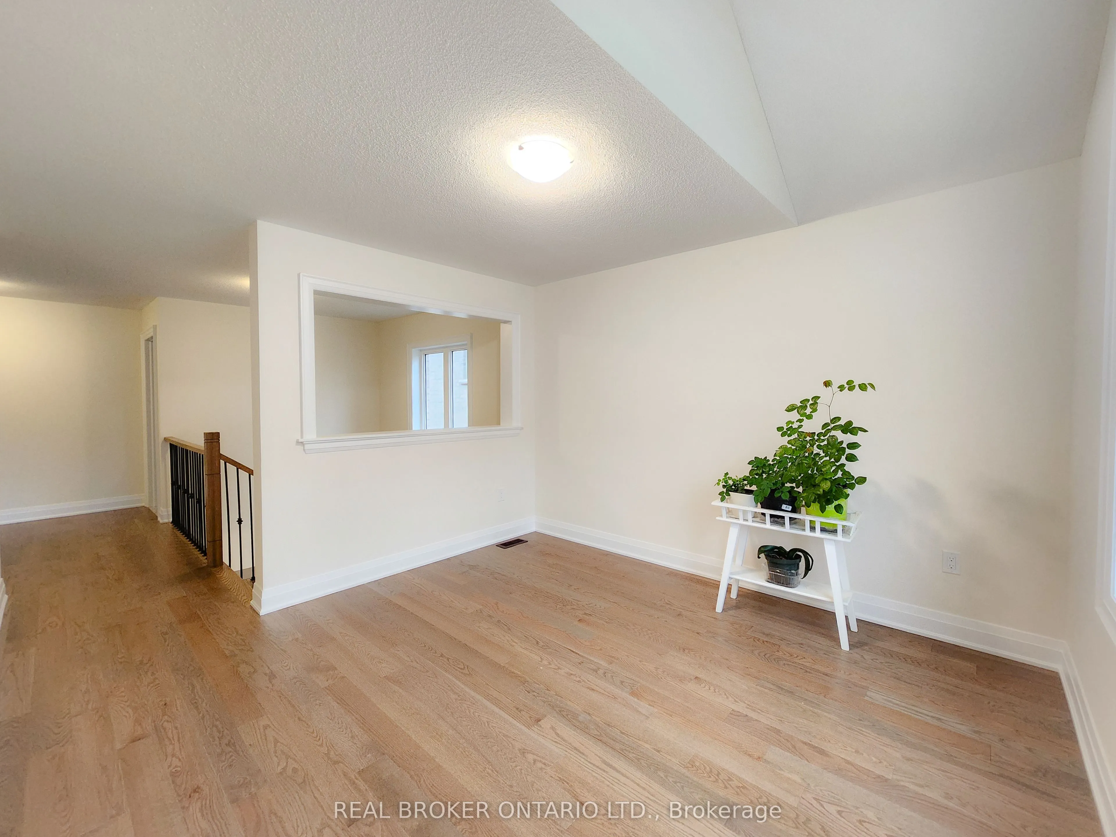 72 Kentledge Avenue