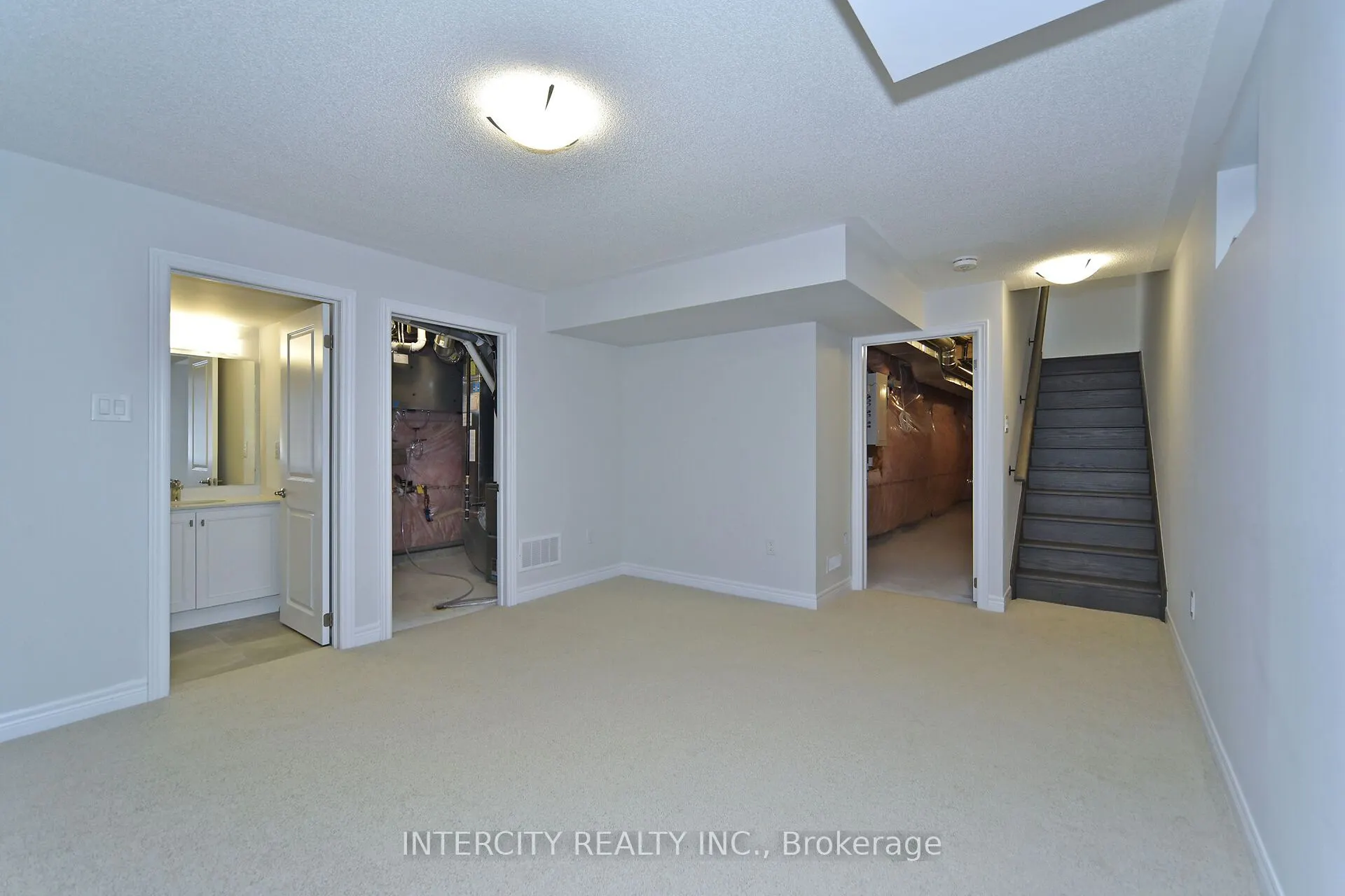 158 Mumbai Drive
