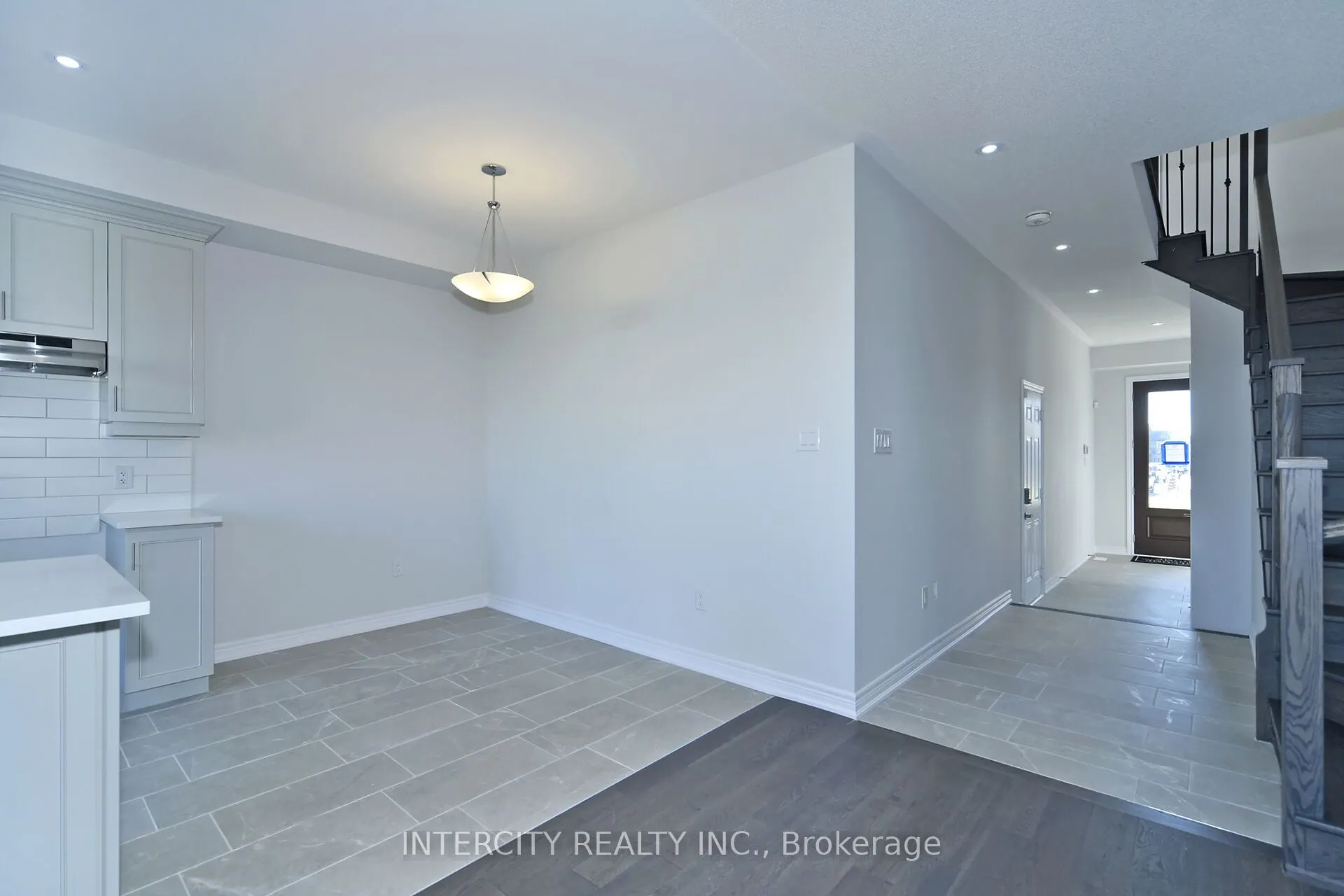 158 Mumbai Drive