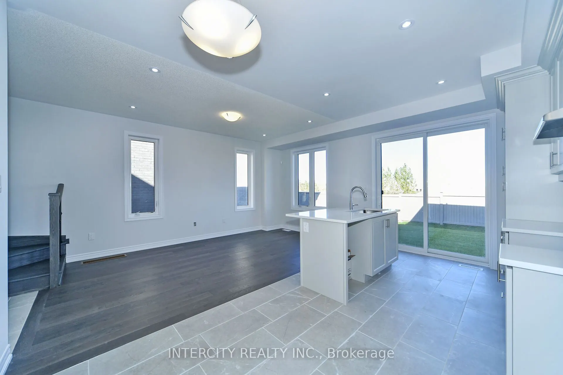 158 Mumbai Drive
