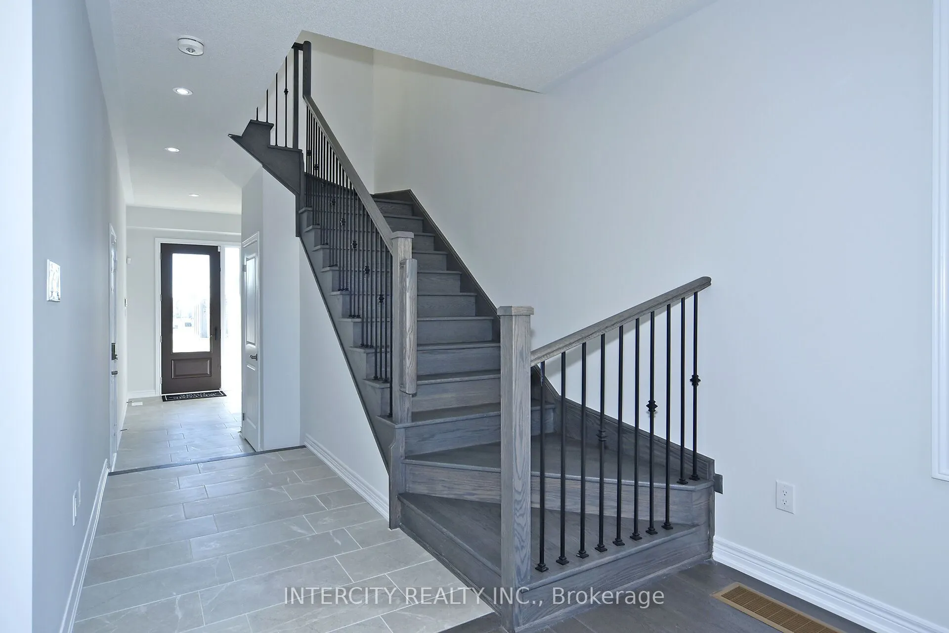 158 Mumbai Drive