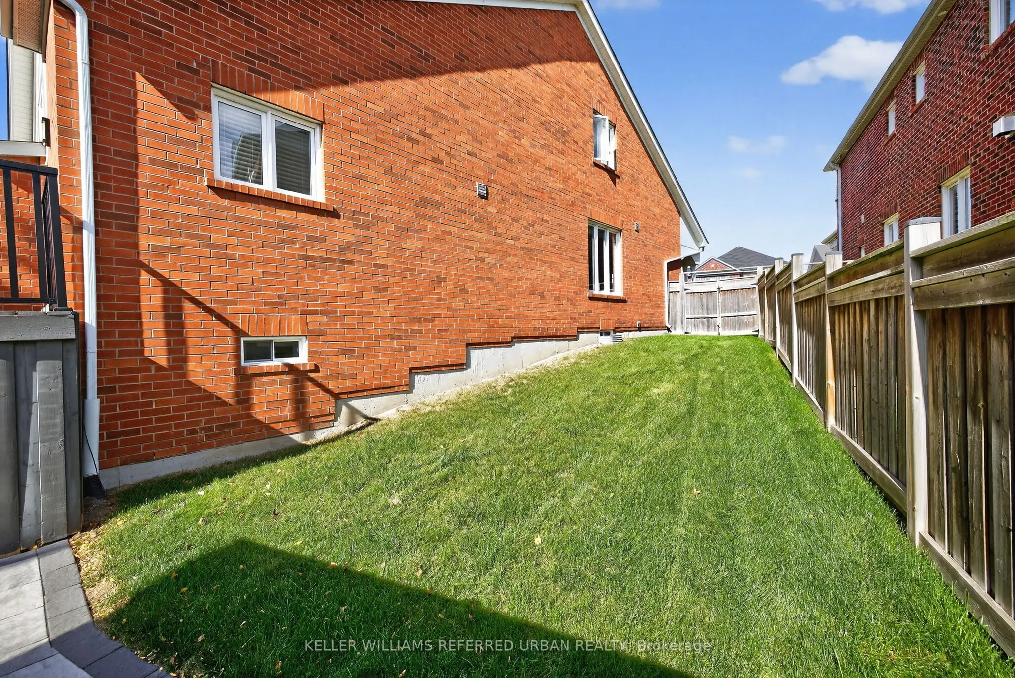 26 Waterton Way