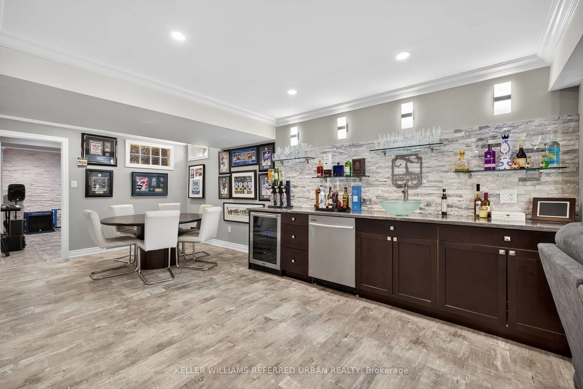 26 Waterton Way