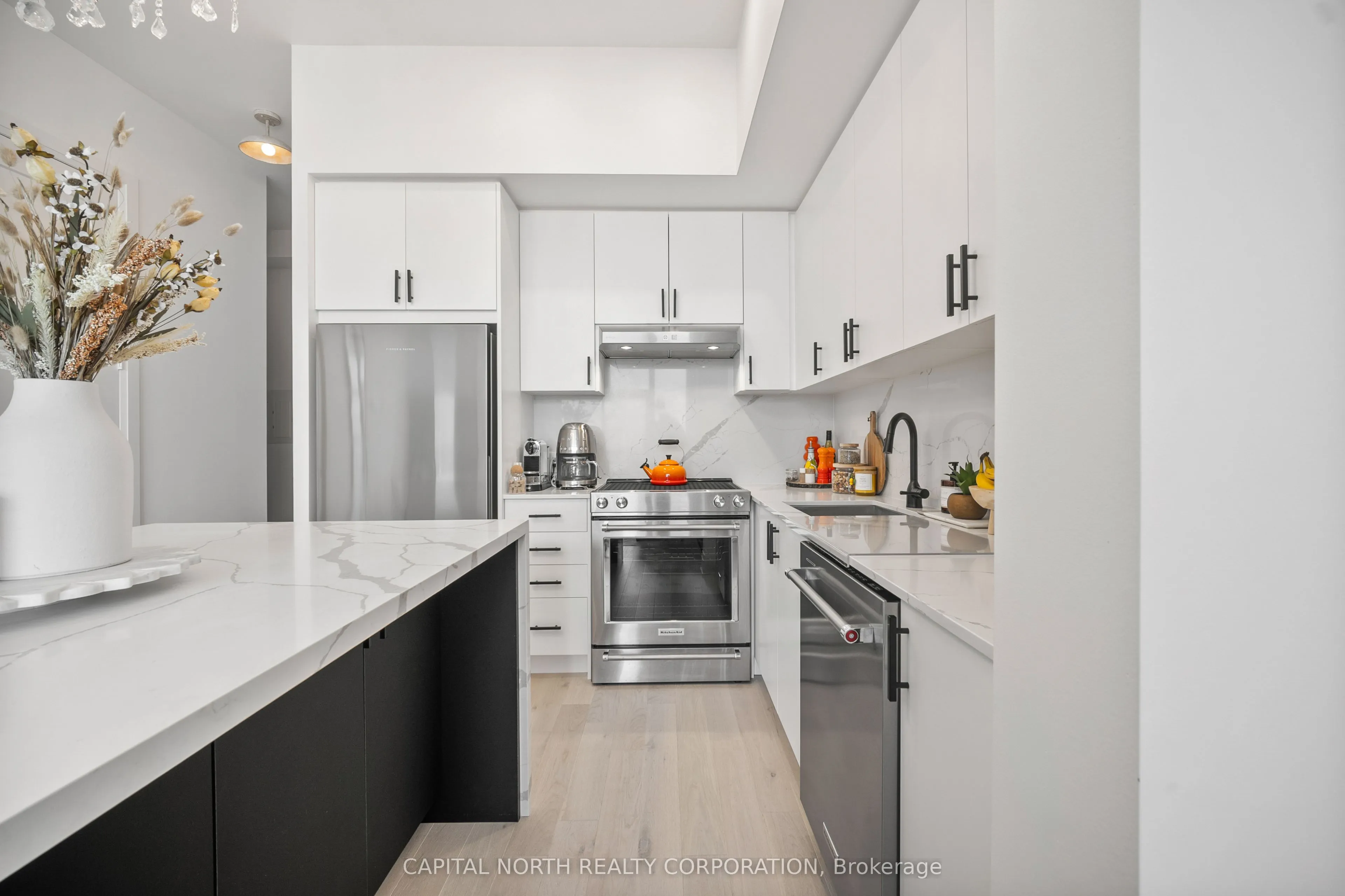 9000 Jane Street, #PH201