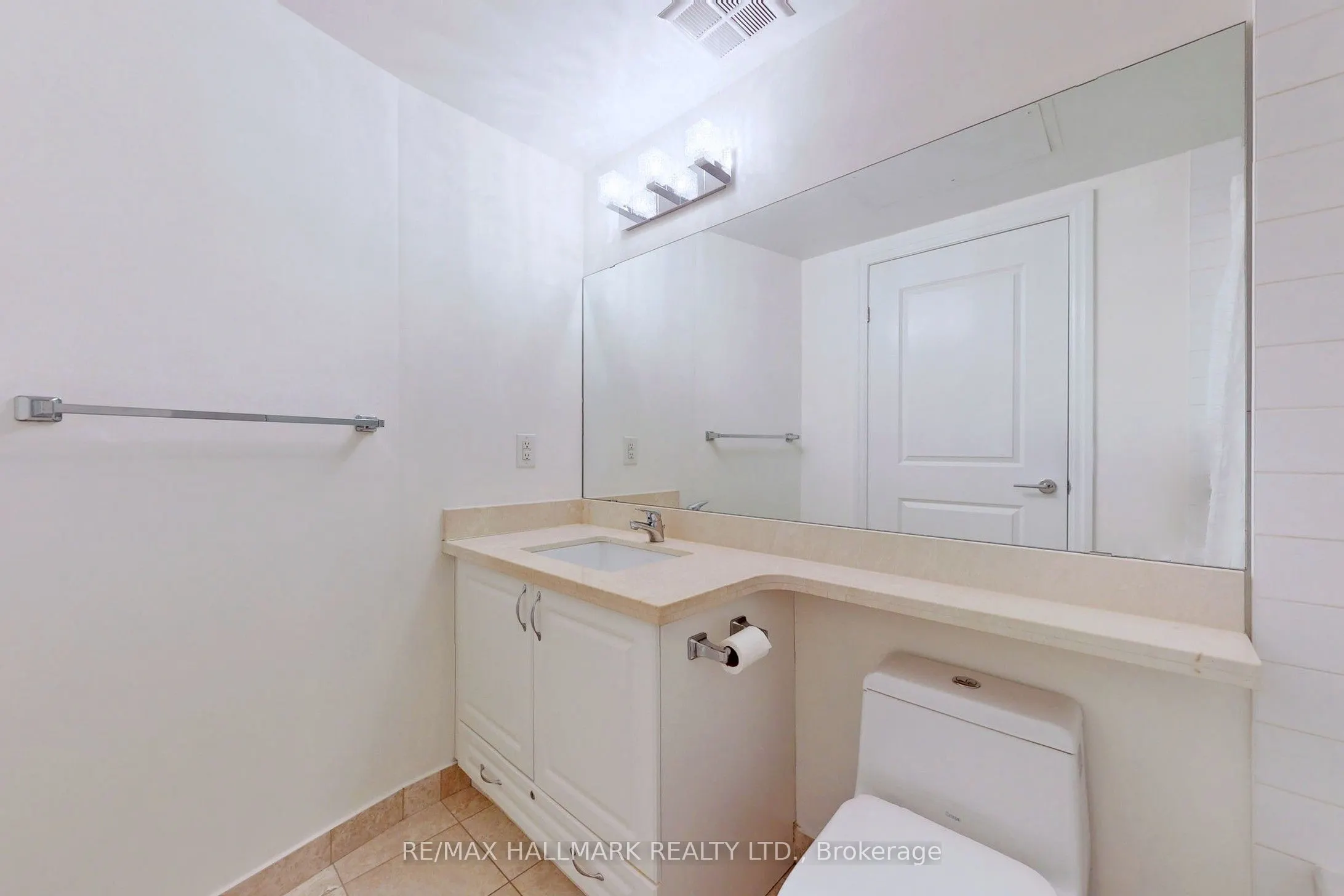 111 Upper Duke Crescent, #610