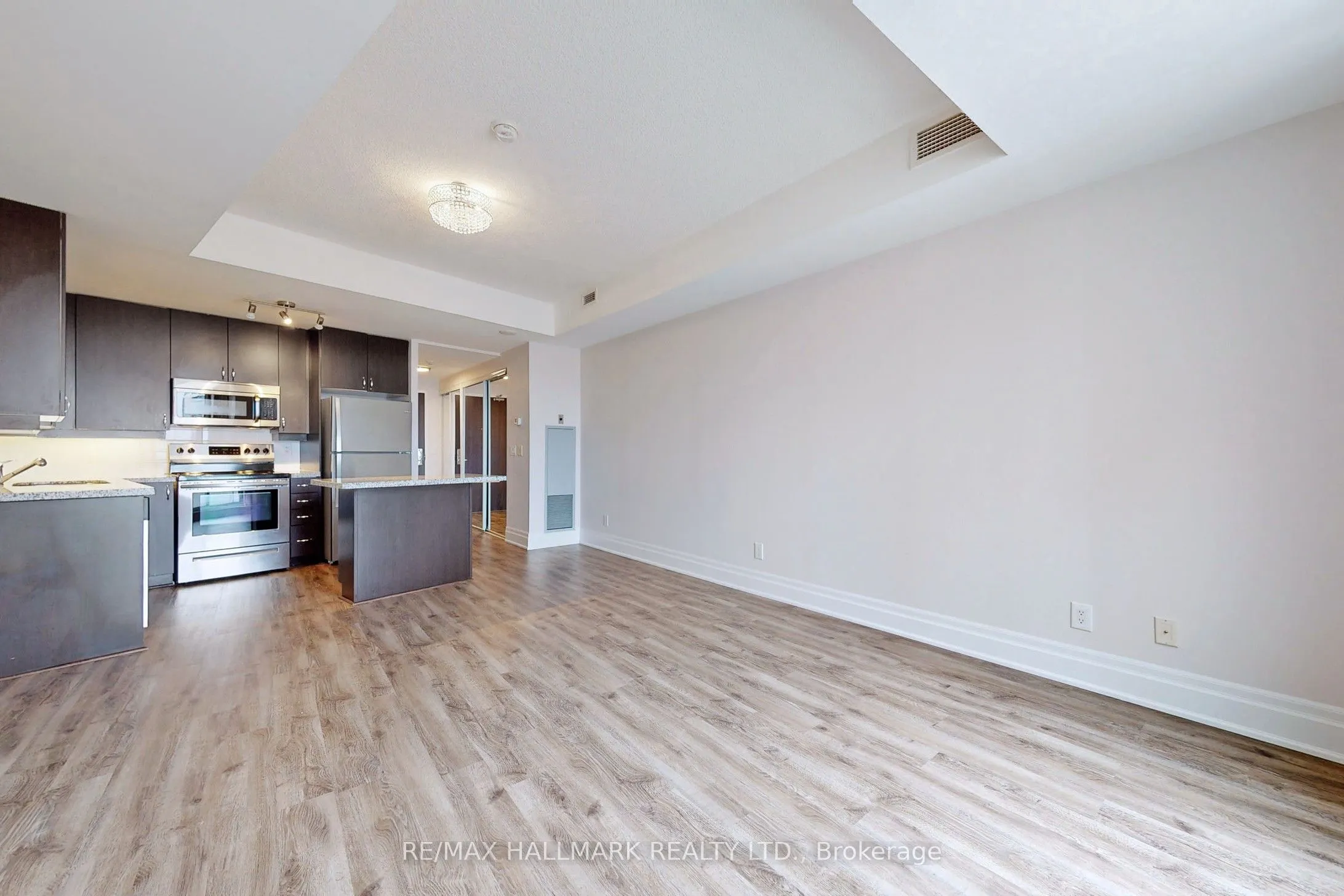 111 Upper Duke Crescent, #610
