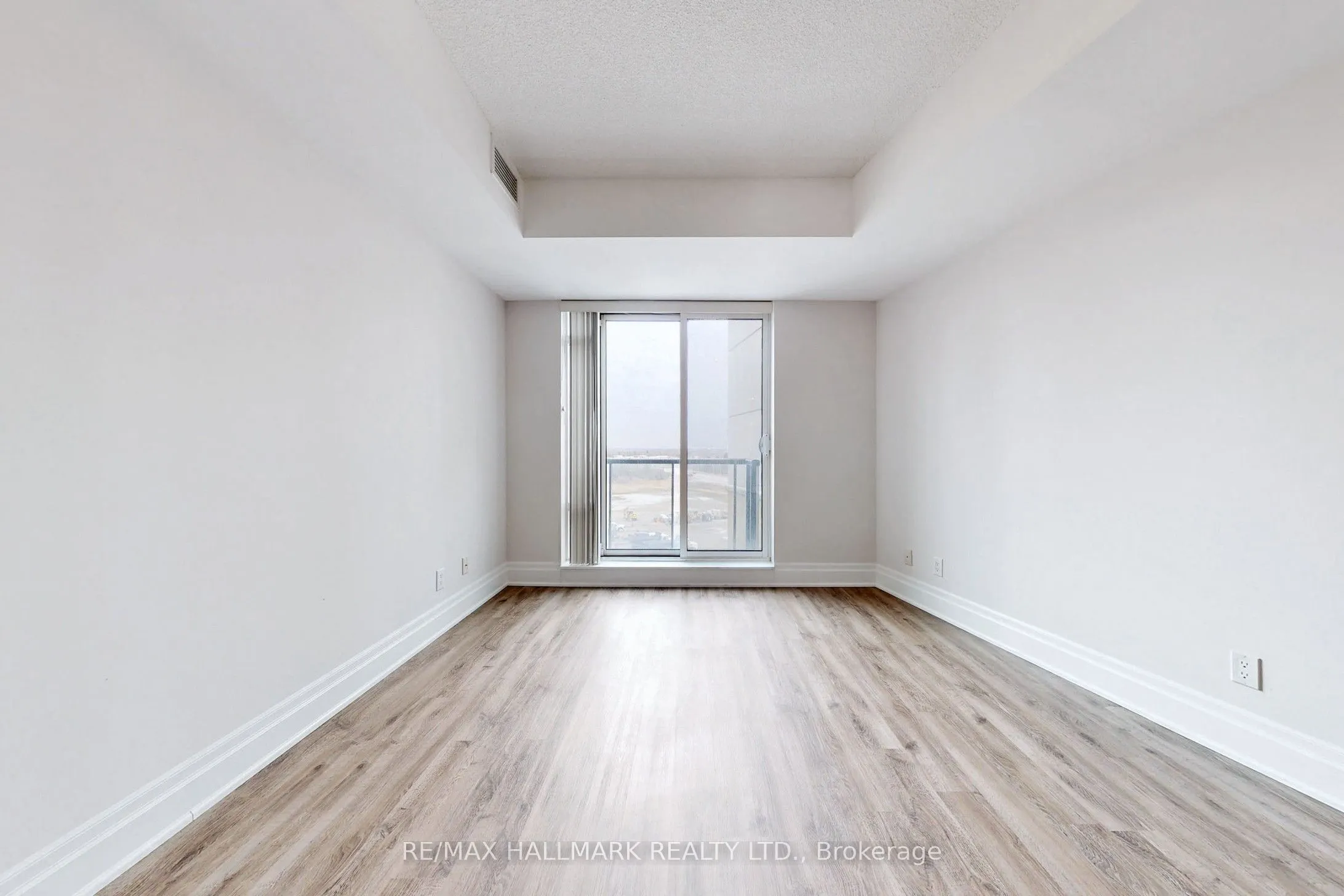 111 Upper Duke Crescent, #610