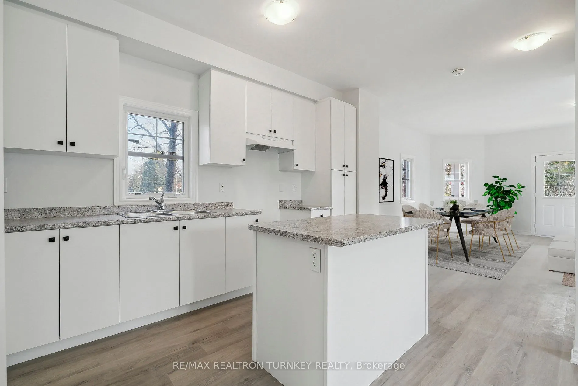 2 Ravenscraig Place