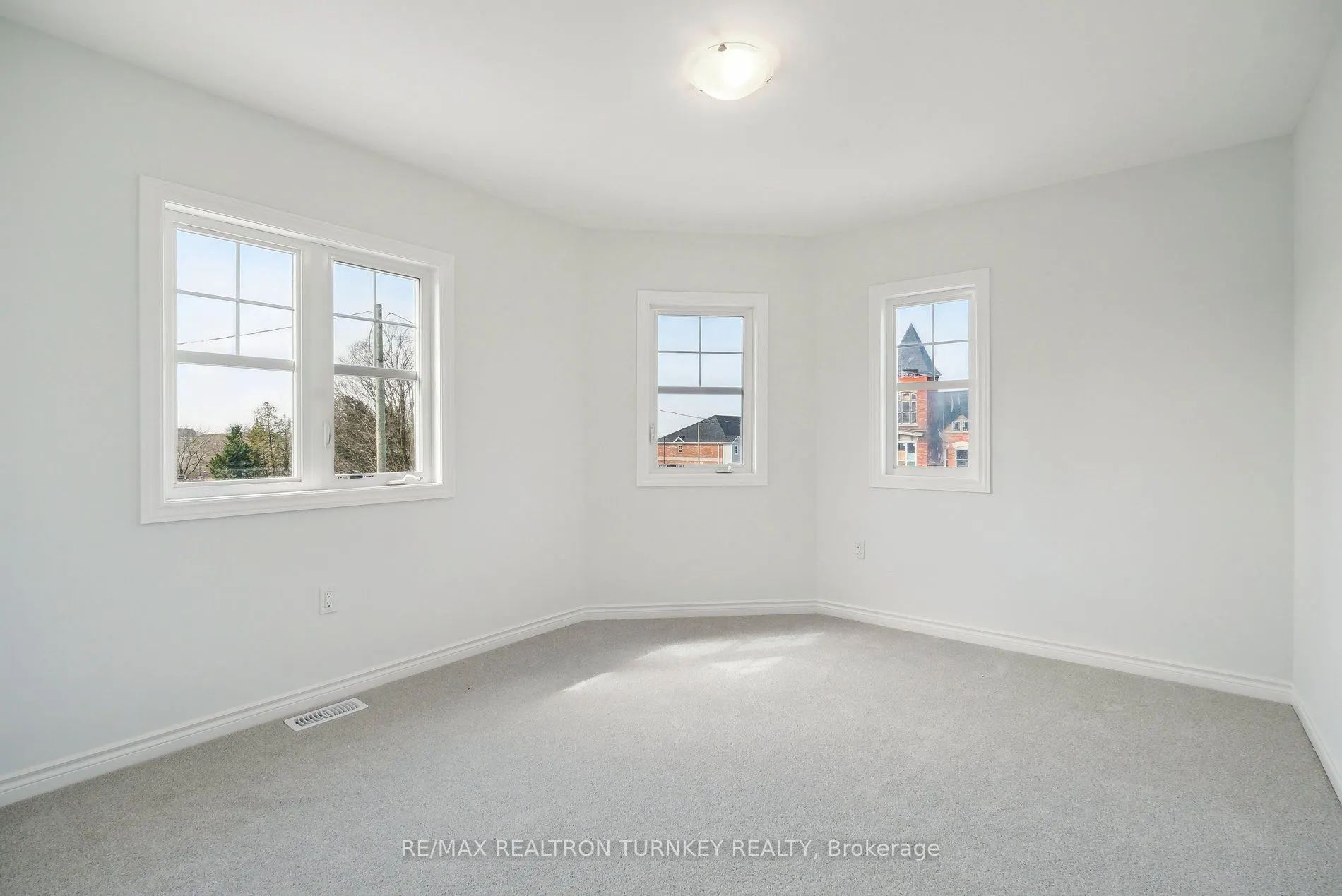 2 Ravenscraig Place