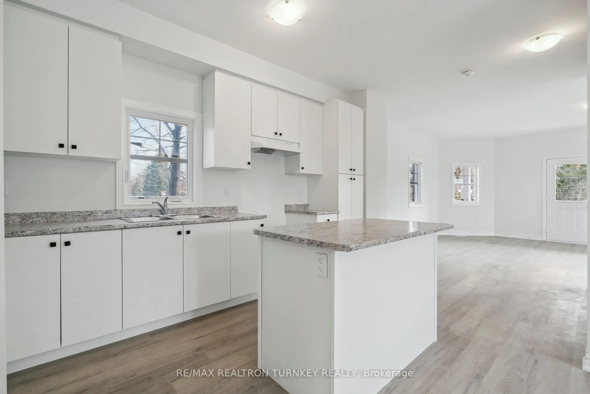 2 Ravenscraig Place