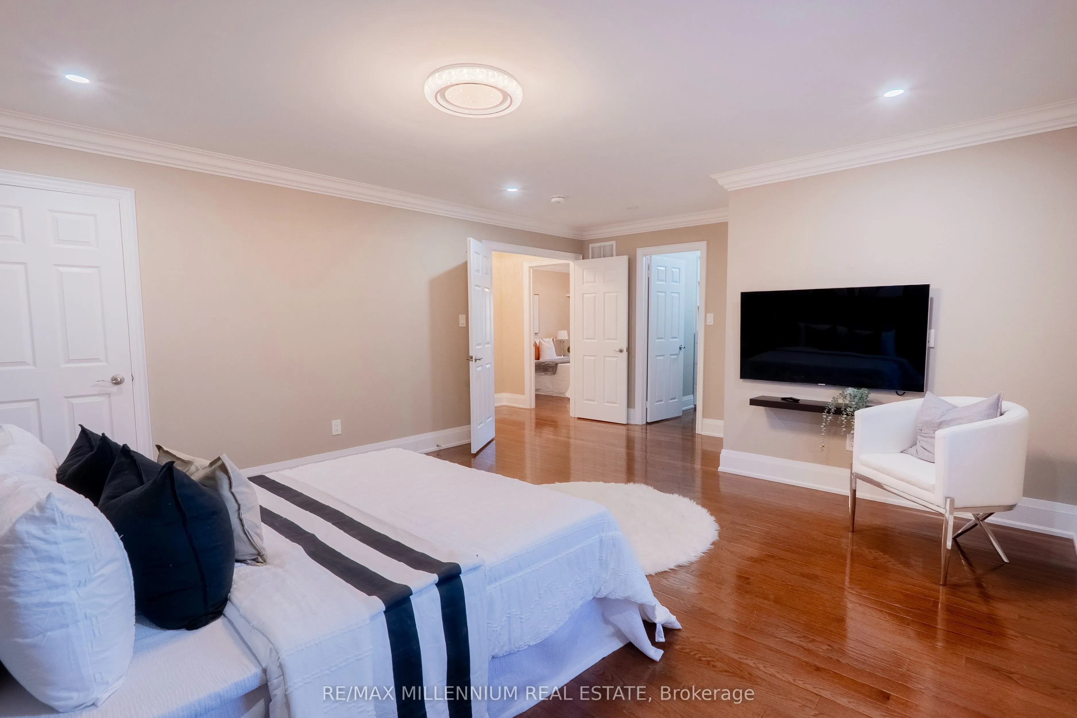 1 Bracknell Avenue