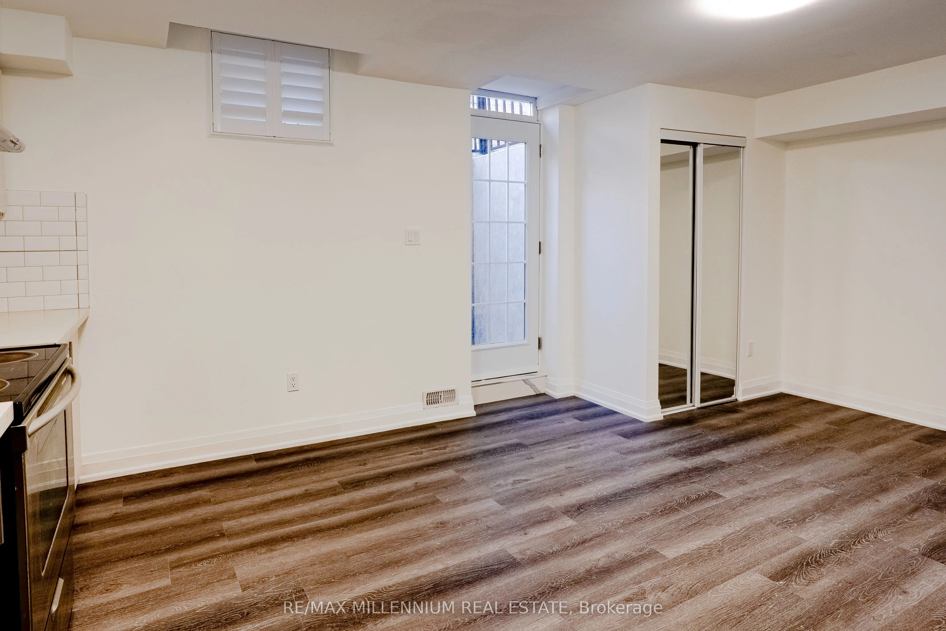 1 Bracknell Avenue