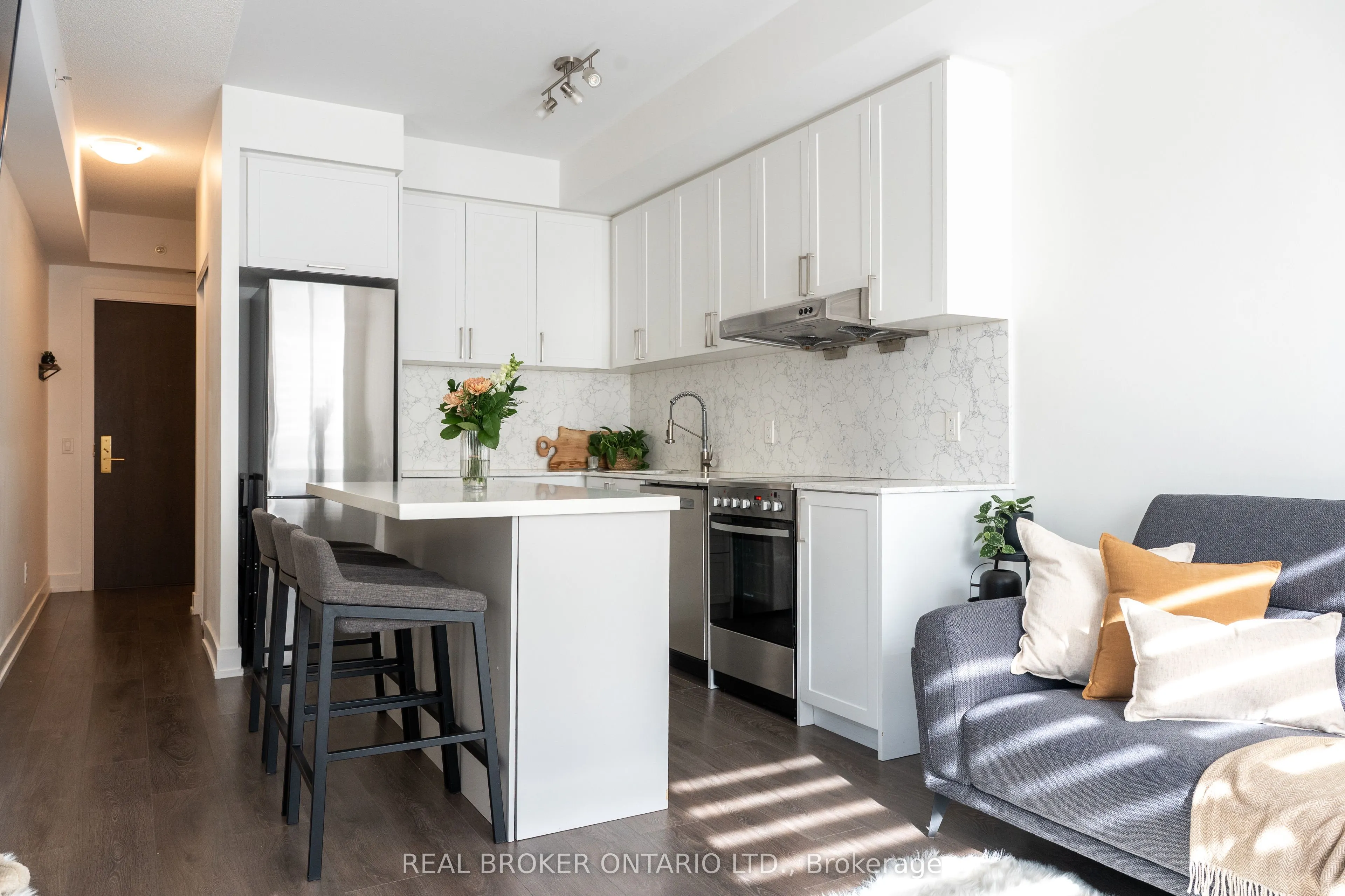 278 Buchanan Drive, #332E