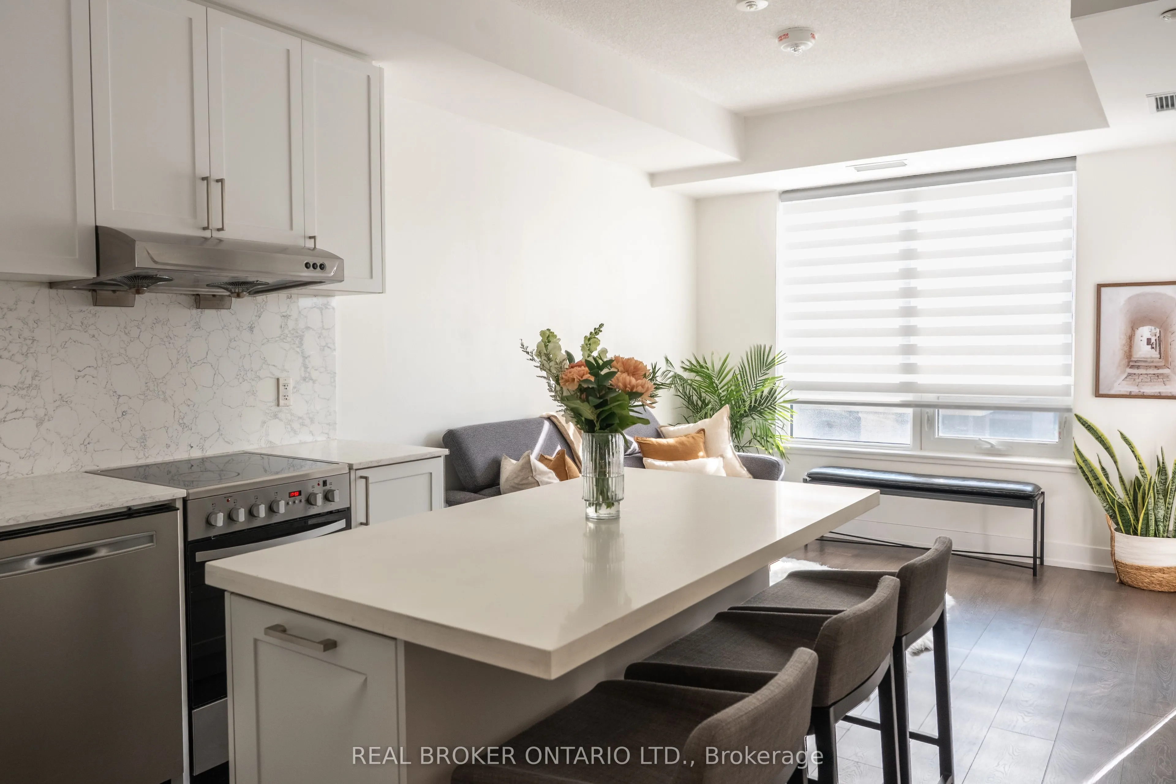 278 Buchanan Drive, #332E