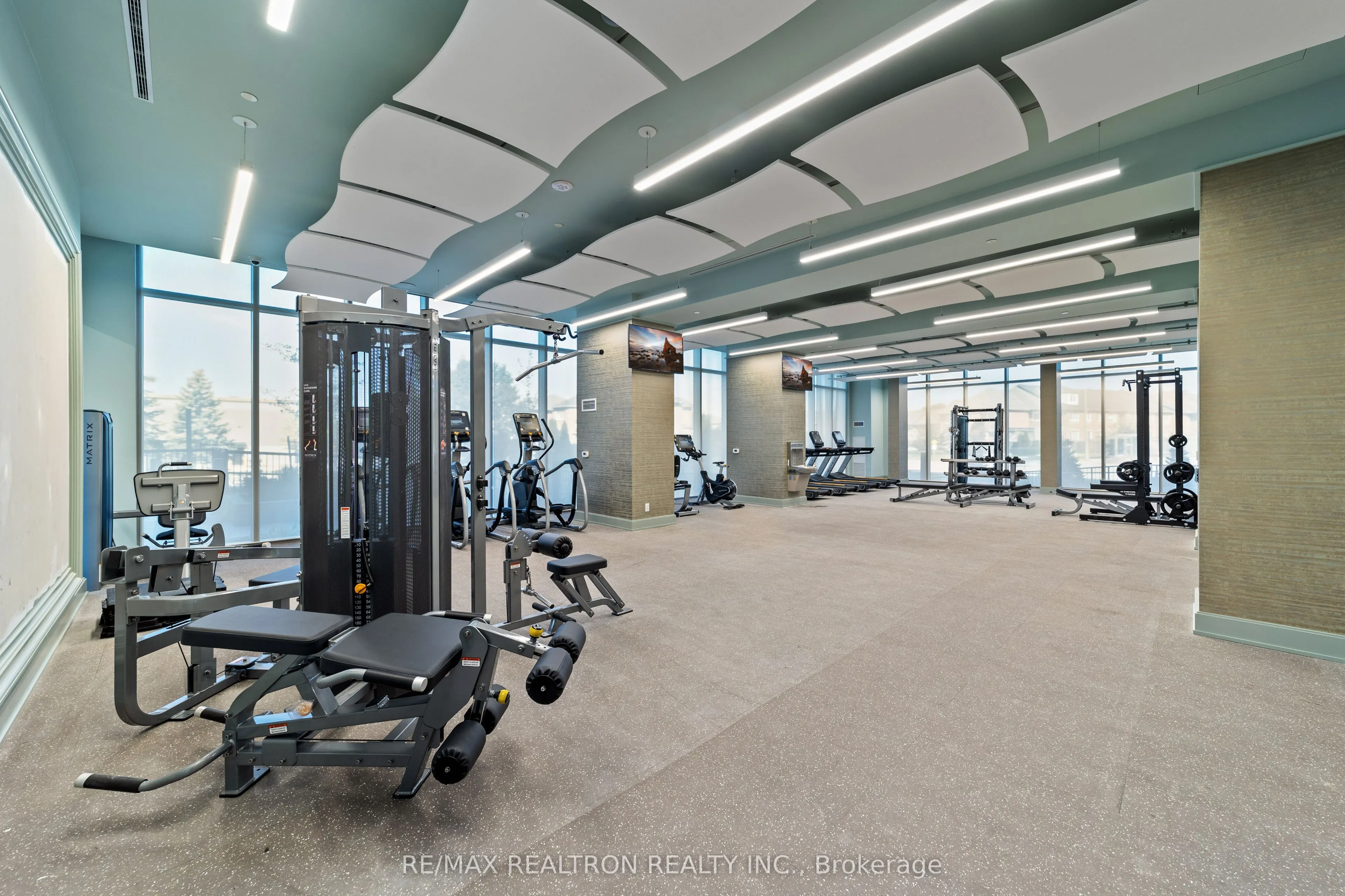 20 Gatineau Drive, #604