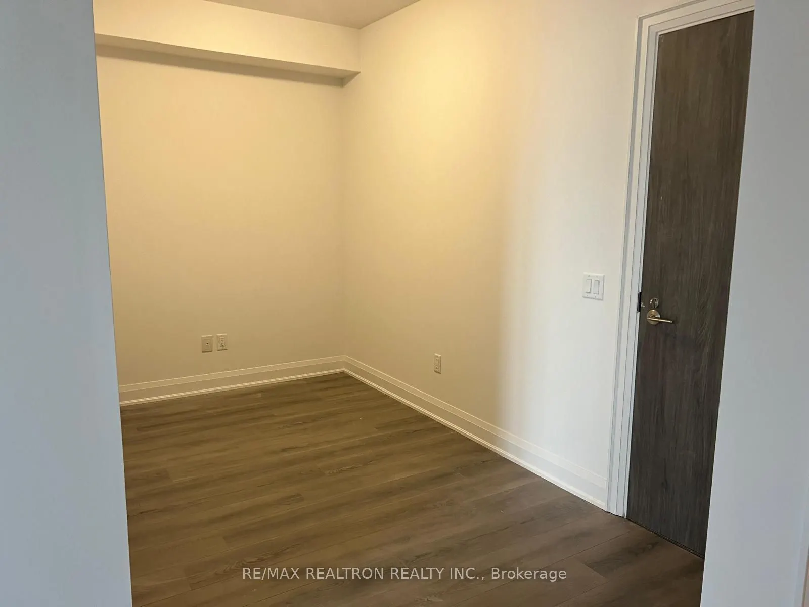 20 Gatineau Drive, #604