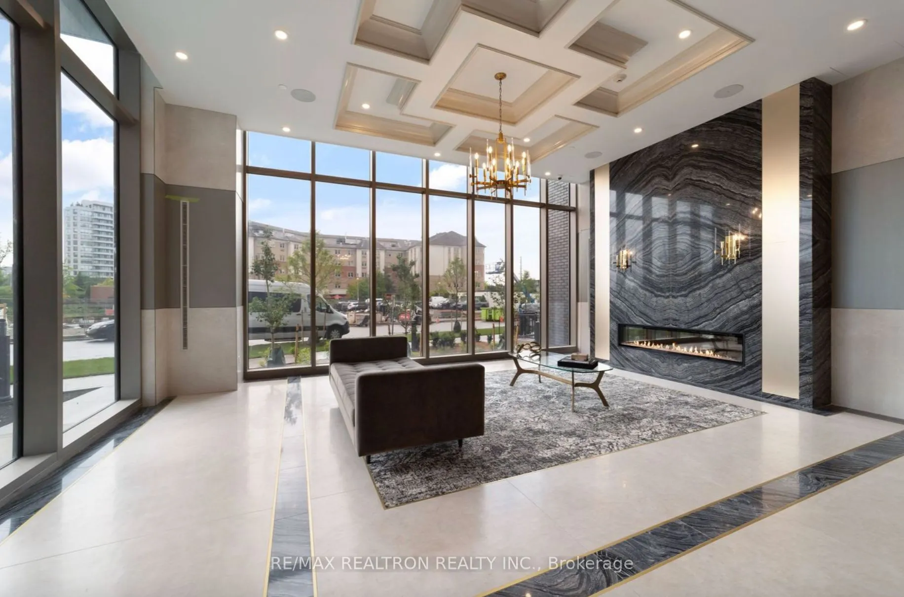 20 Gatineau Drive, #604