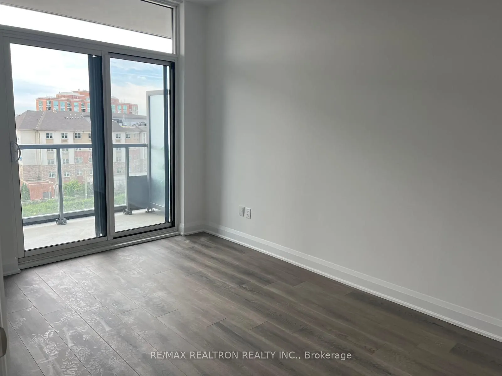 20 Gatineau Drive, #604