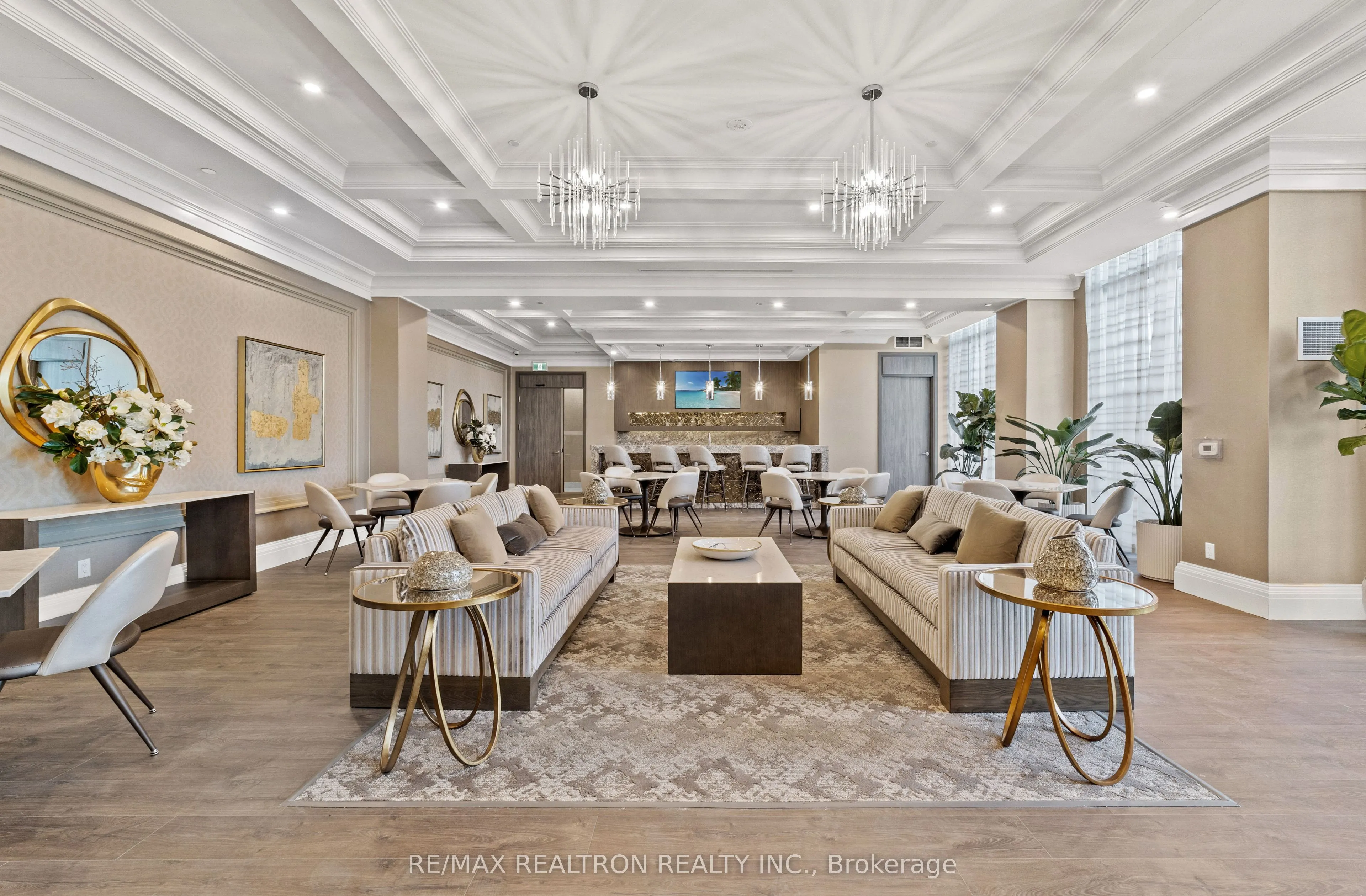 20 Gatineau Drive, #604