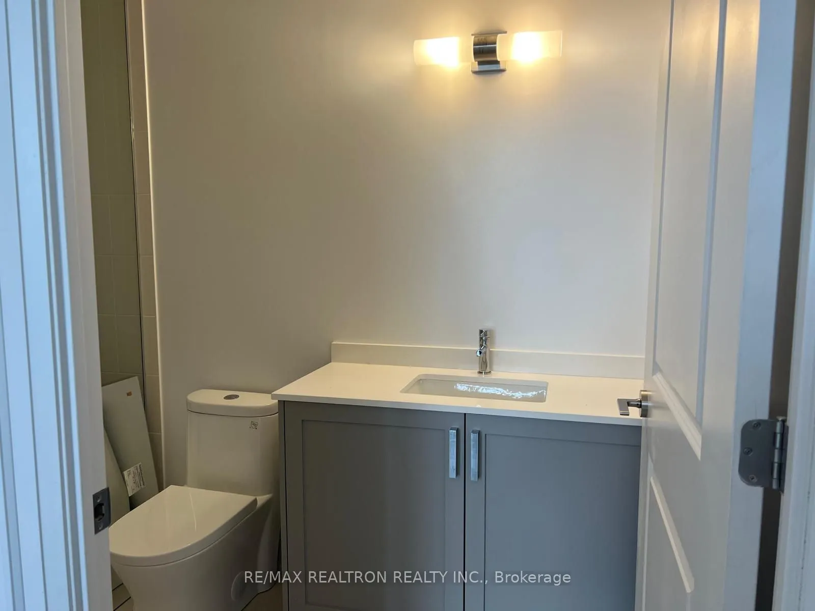 20 Gatineau Drive, #604