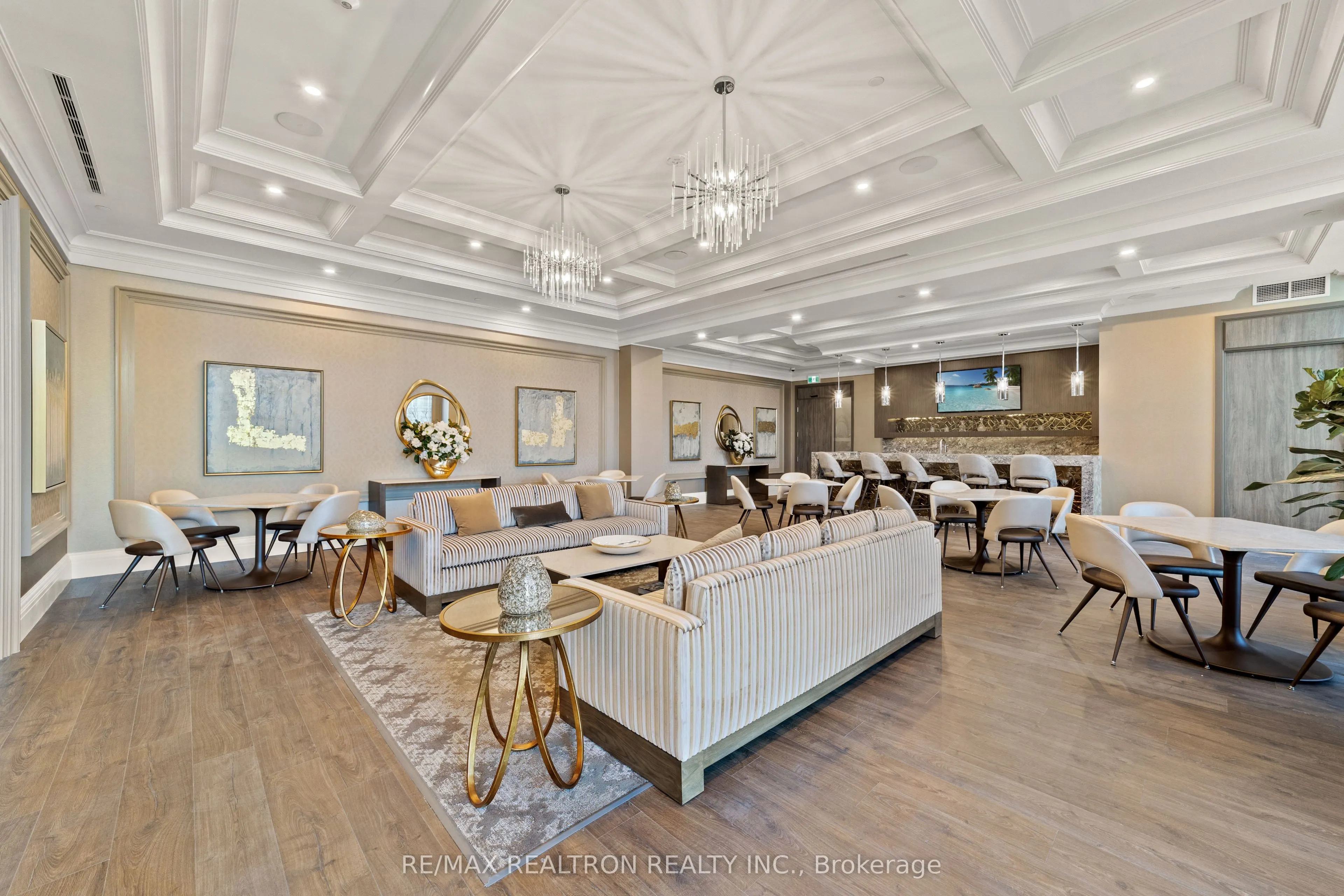 20 Gatineau Drive, #604
