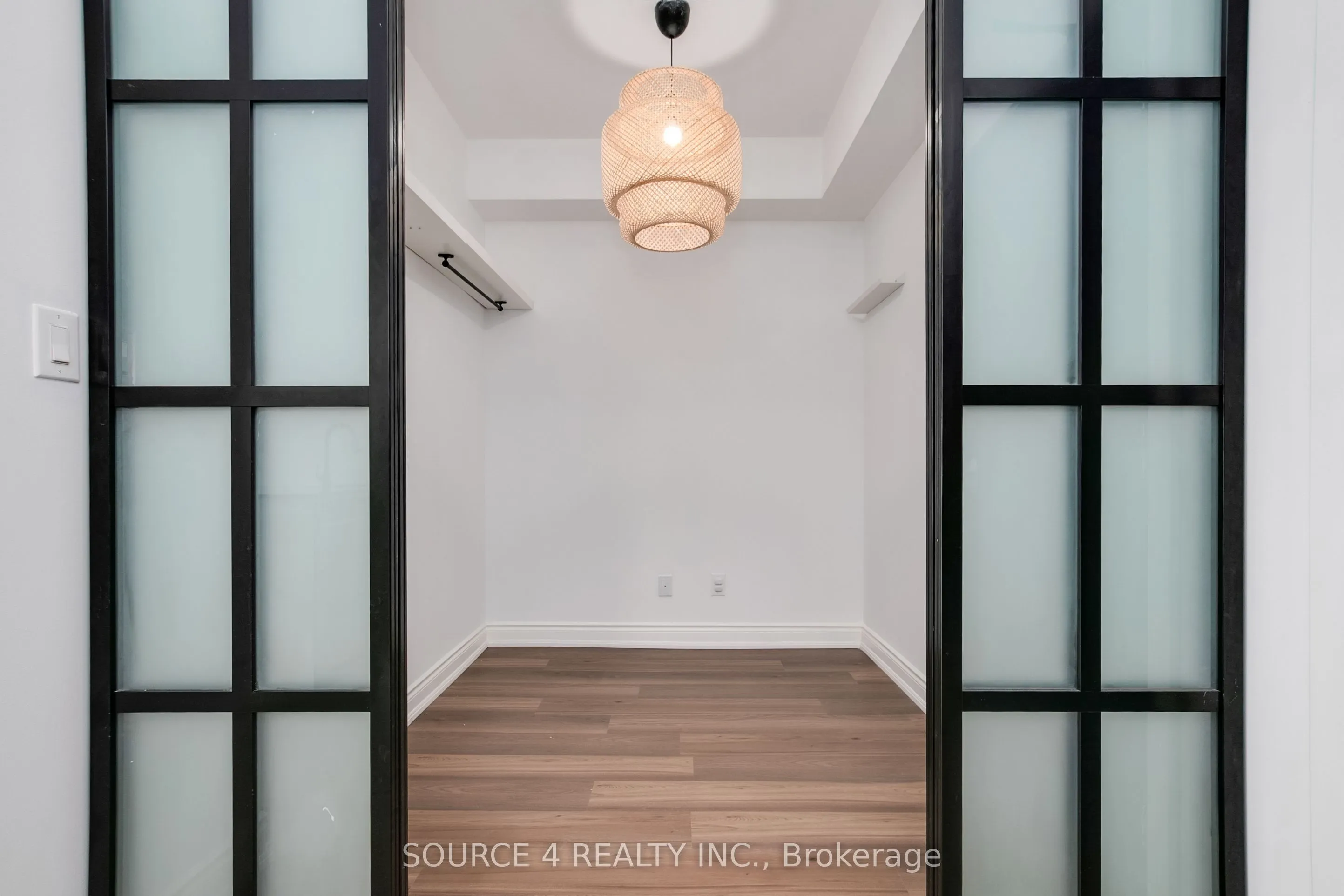 281 Woodbridge Avenue, #426