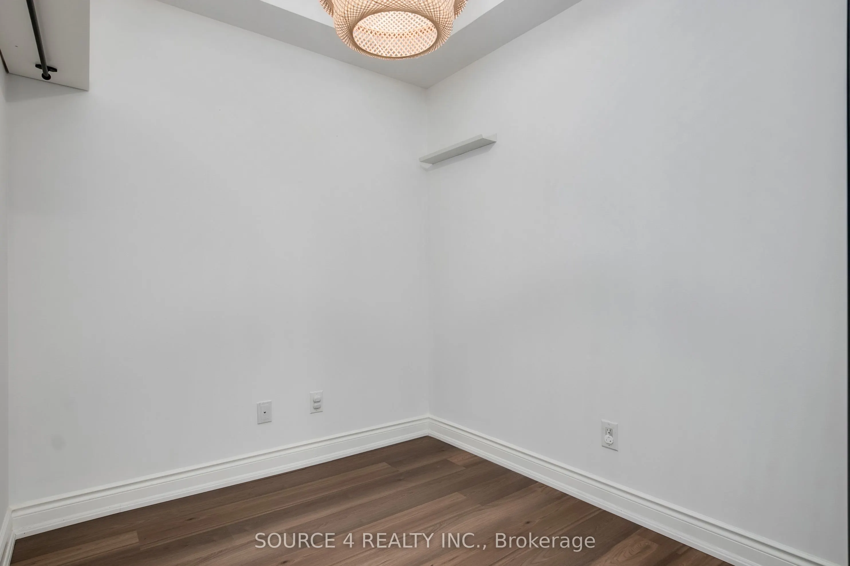281 Woodbridge Avenue, #426