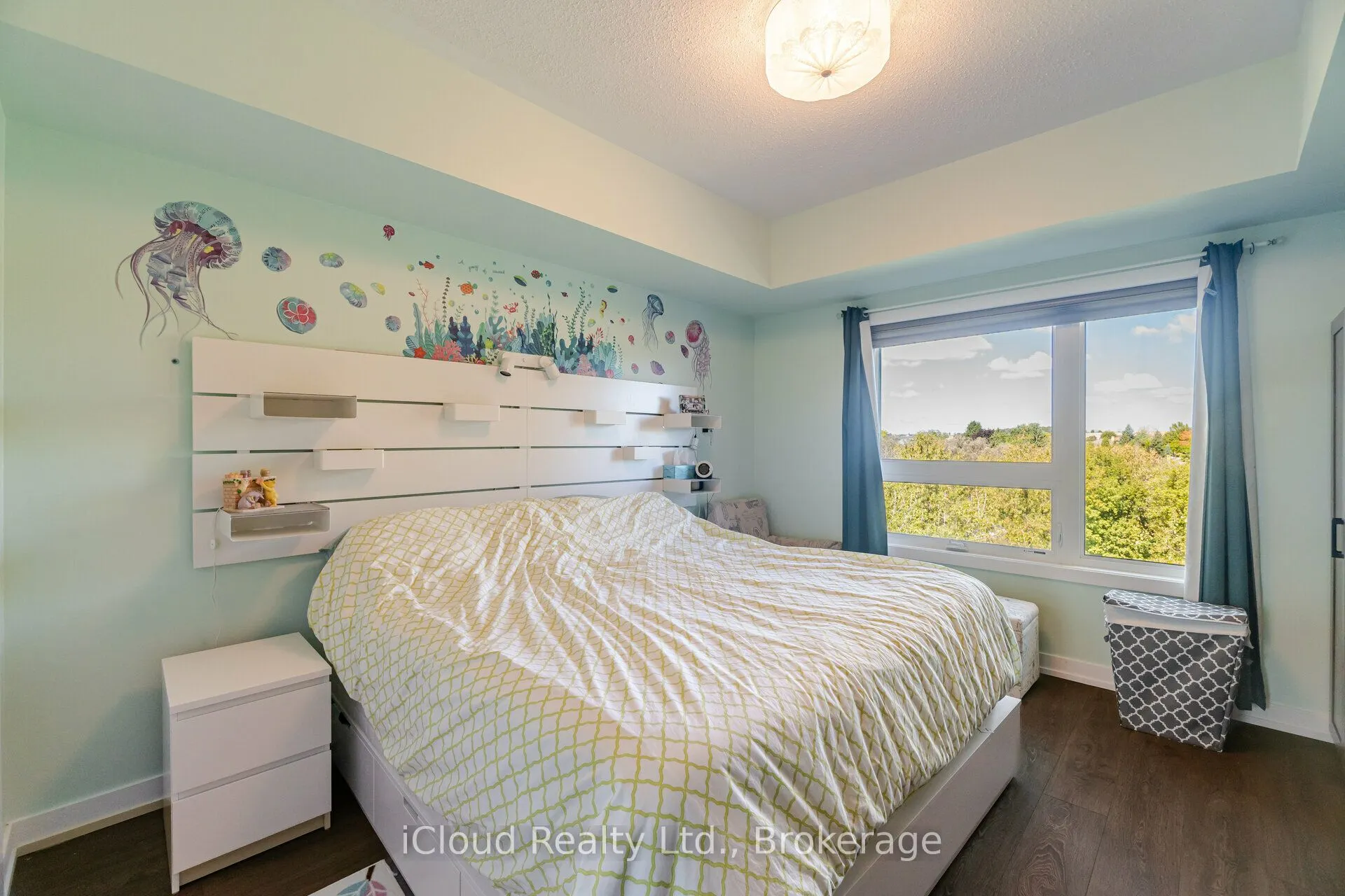 69 Boyne Street, #402