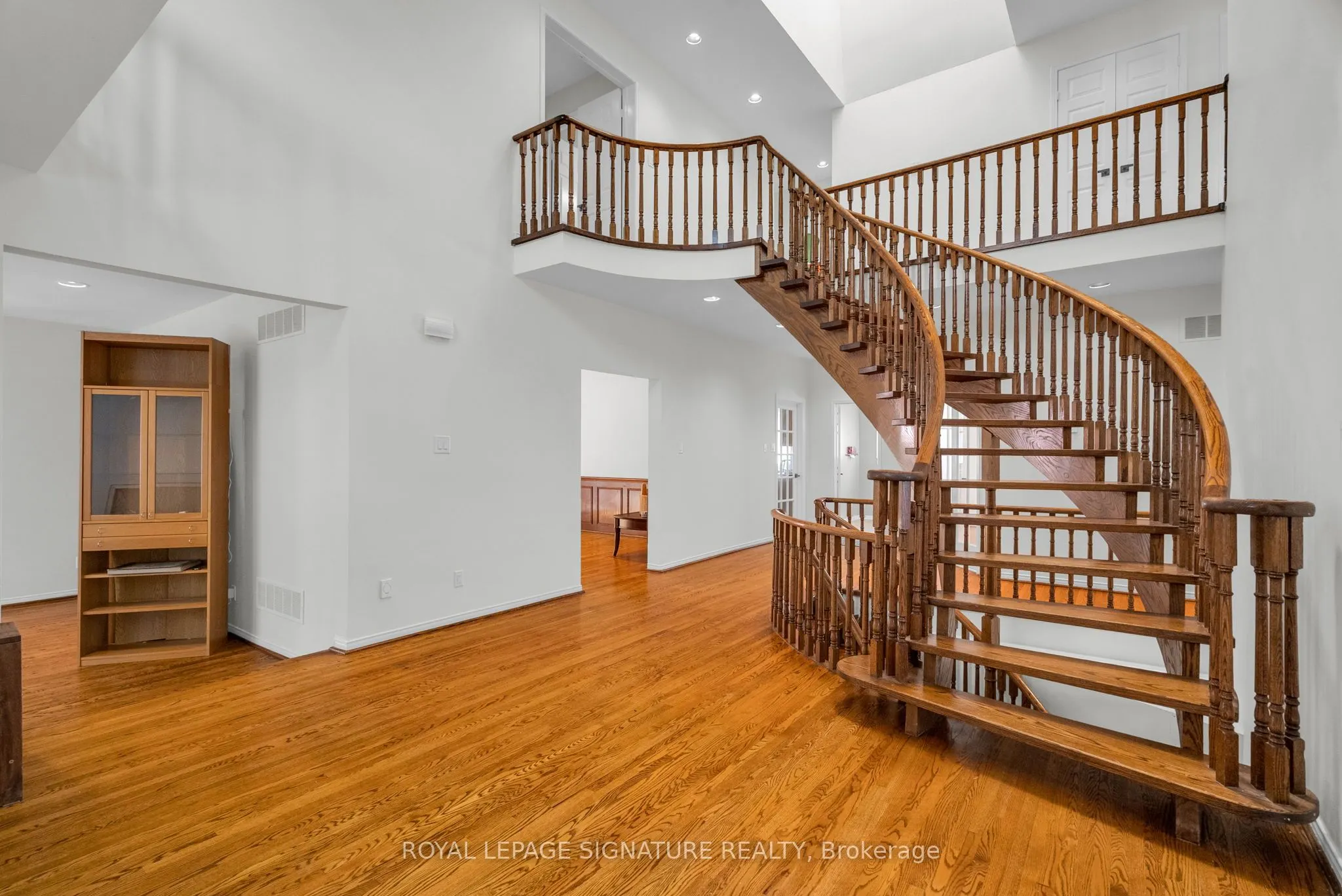 34 Barclay Court