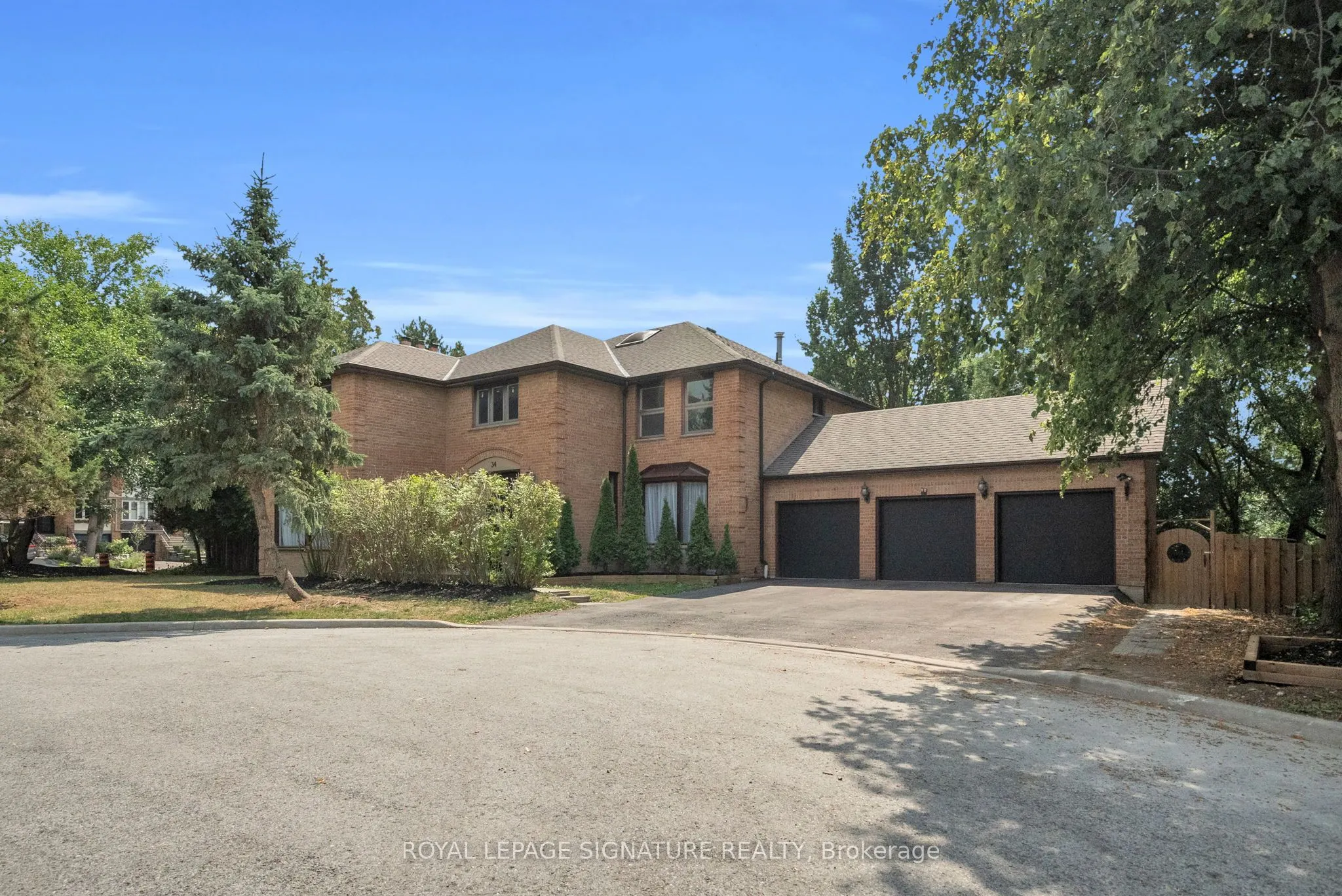 34 Barclay Court