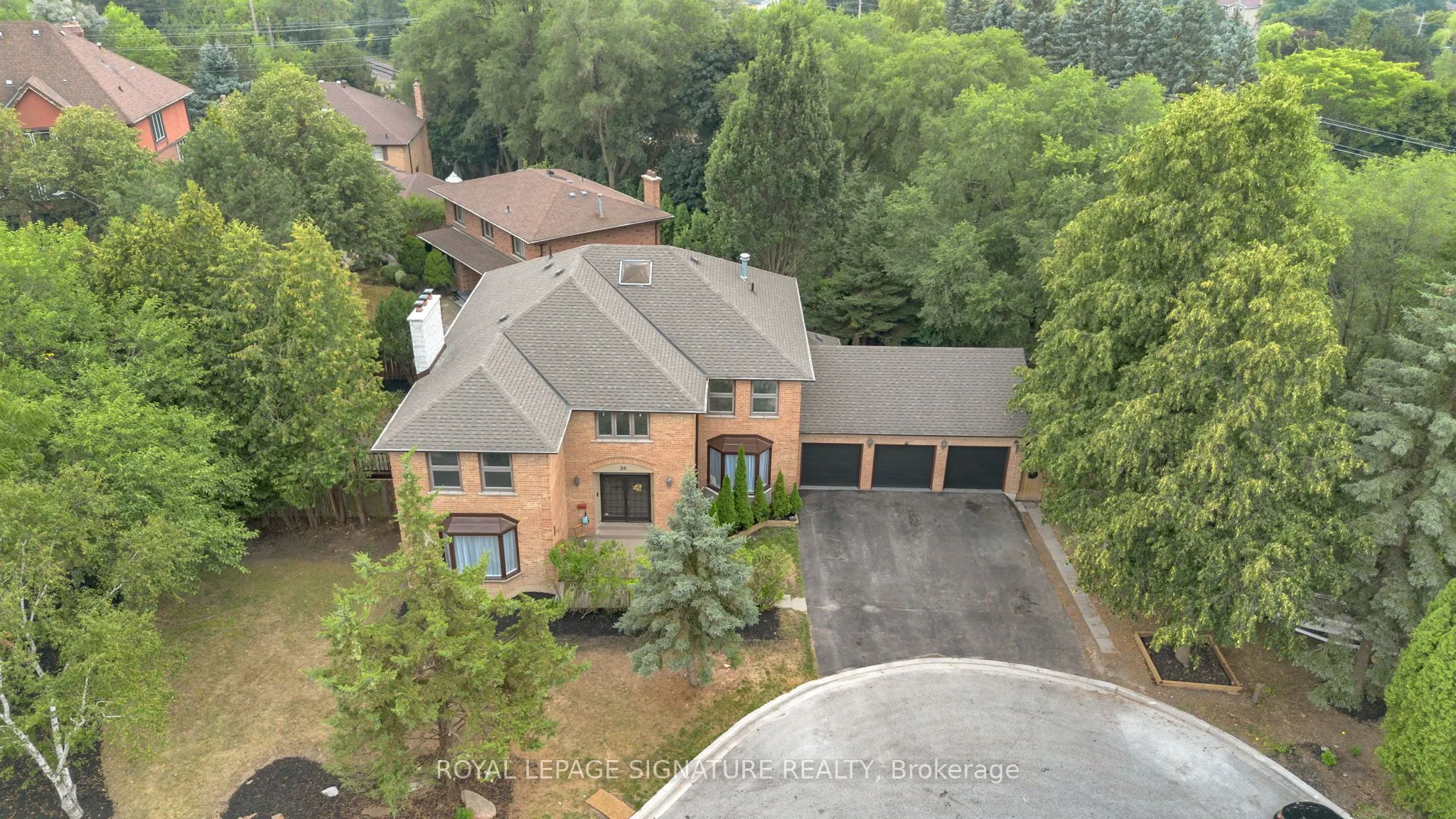 34 Barclay Court