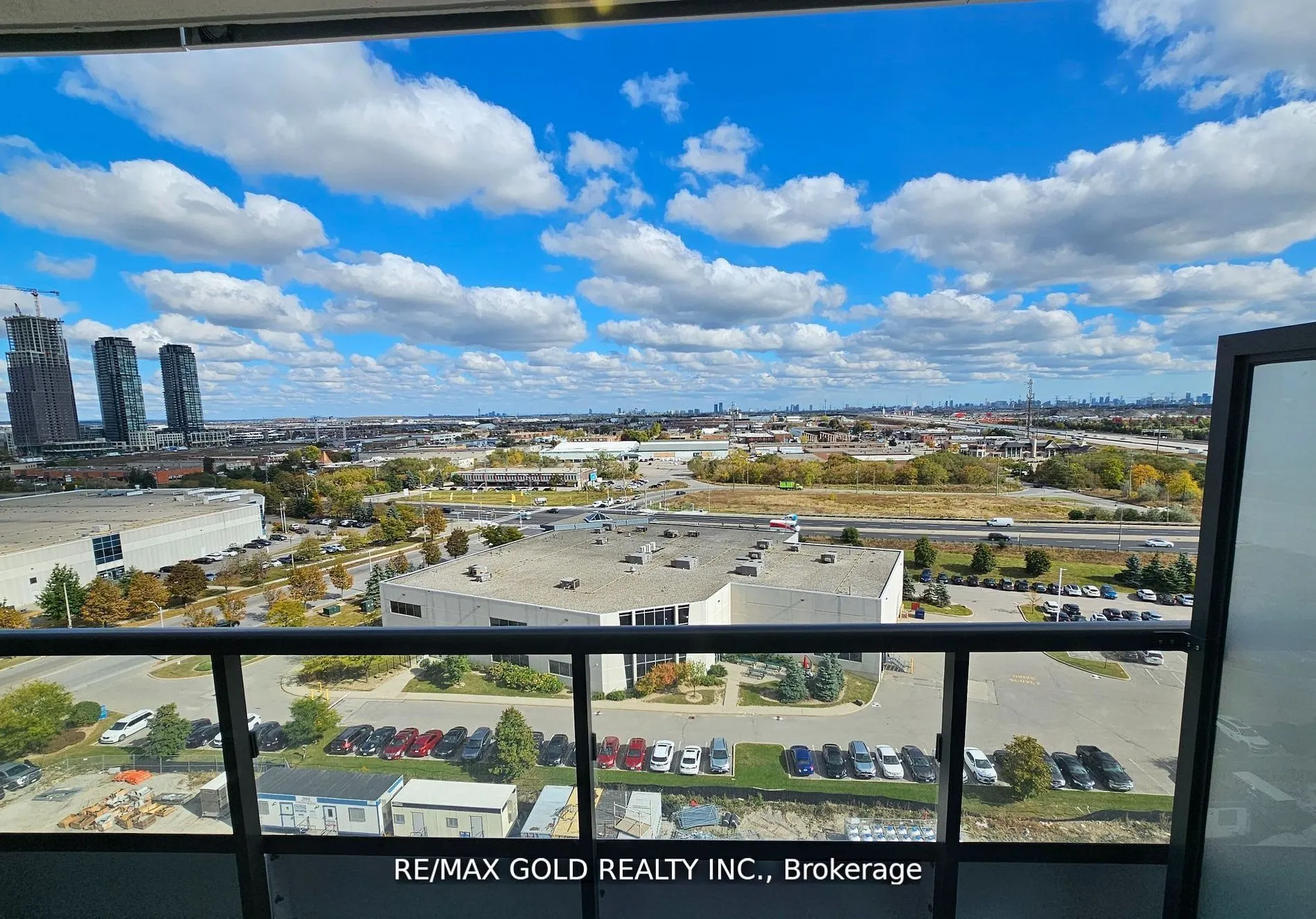 60 Honeycrisp Crescent, #1116