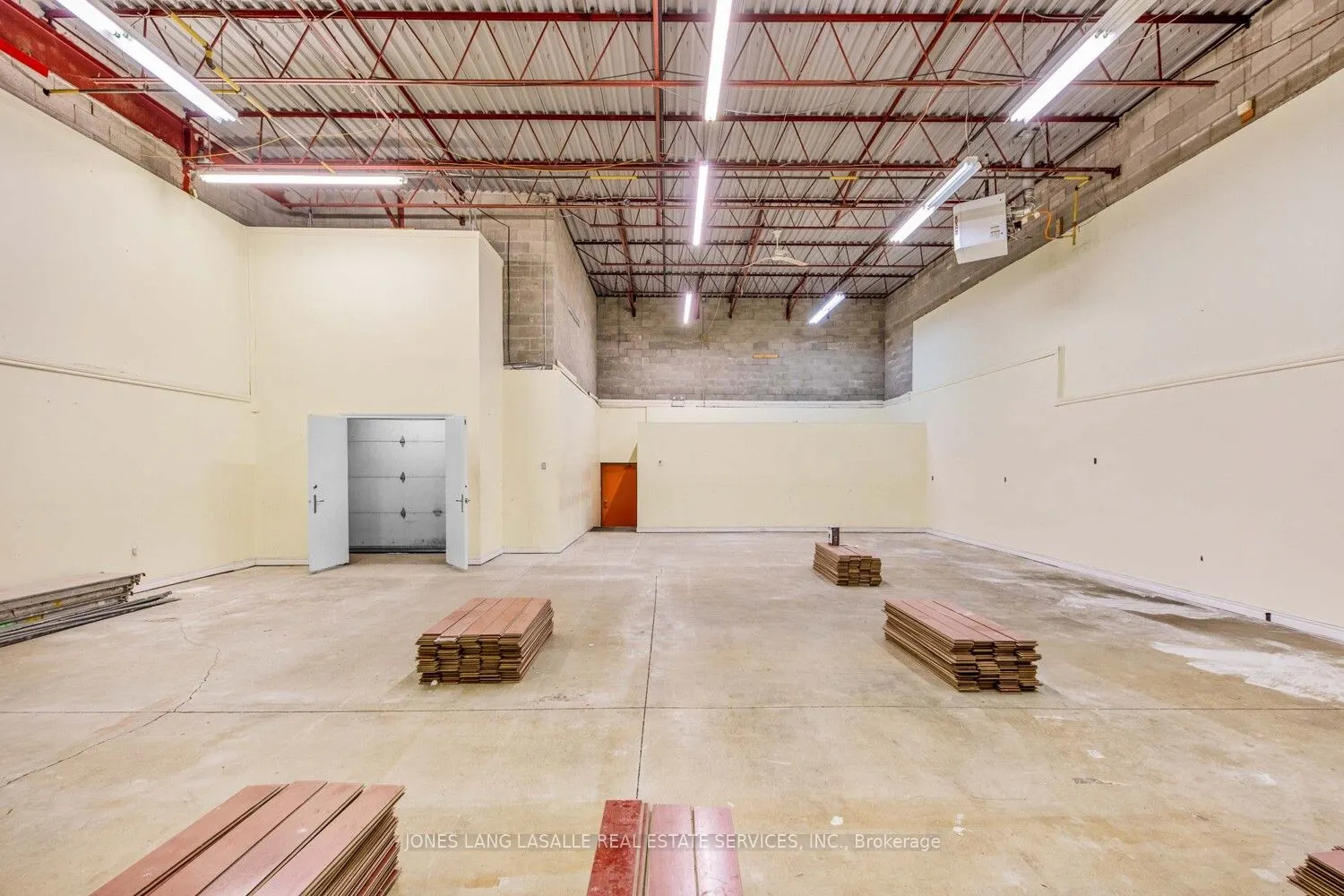 168 Konrad Crescent, #4