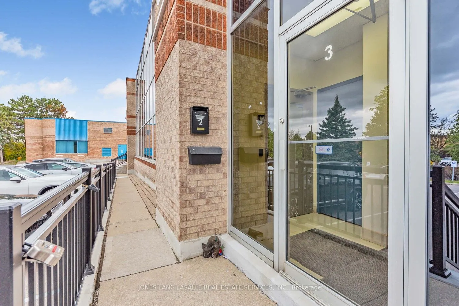 168 Konrad Crescent, #5