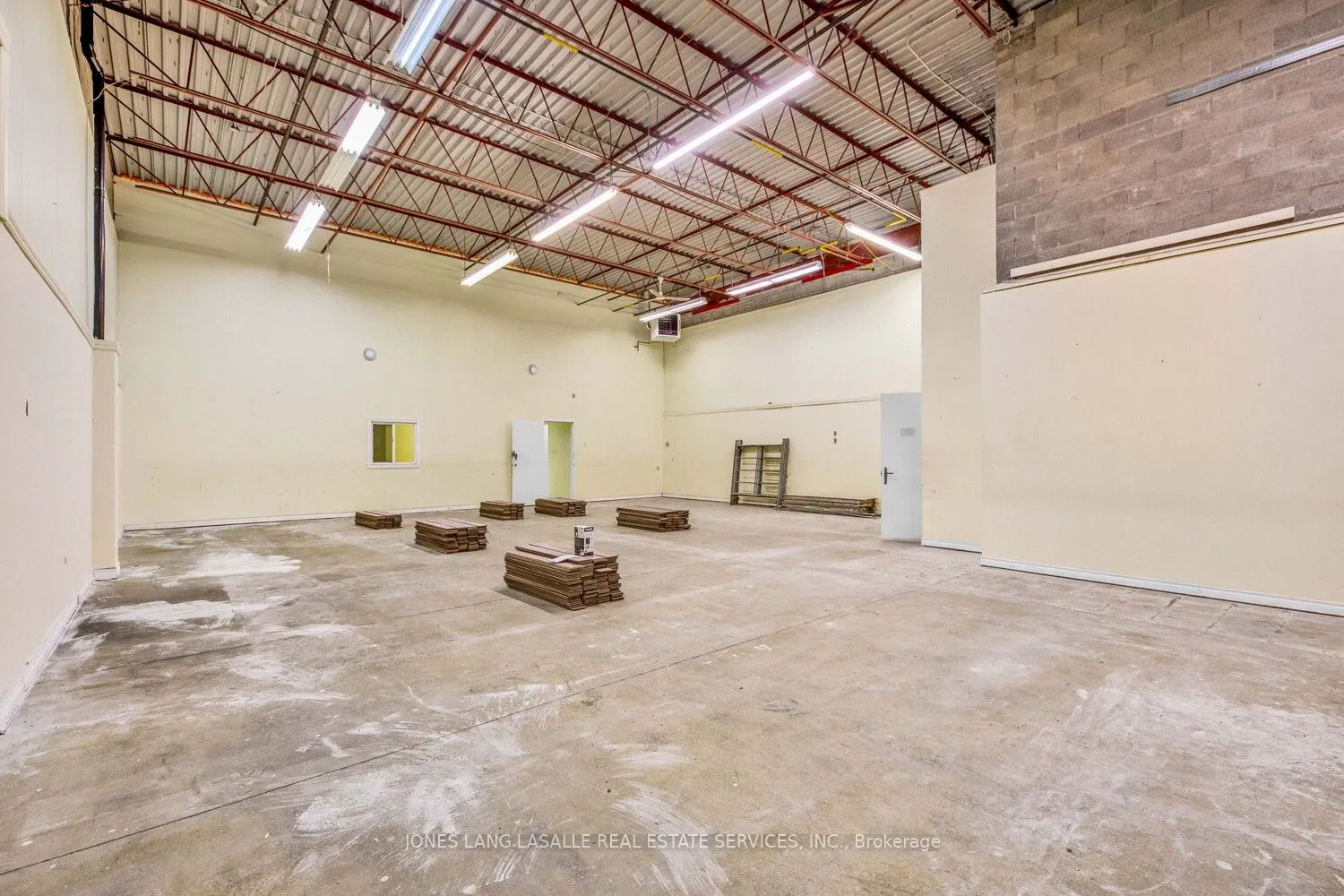 168 Konrad Crescent, #4+5