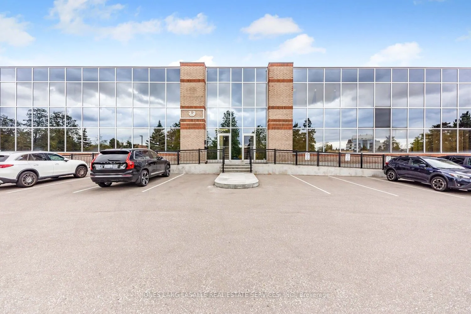 168 Konrad Crescent, #200B