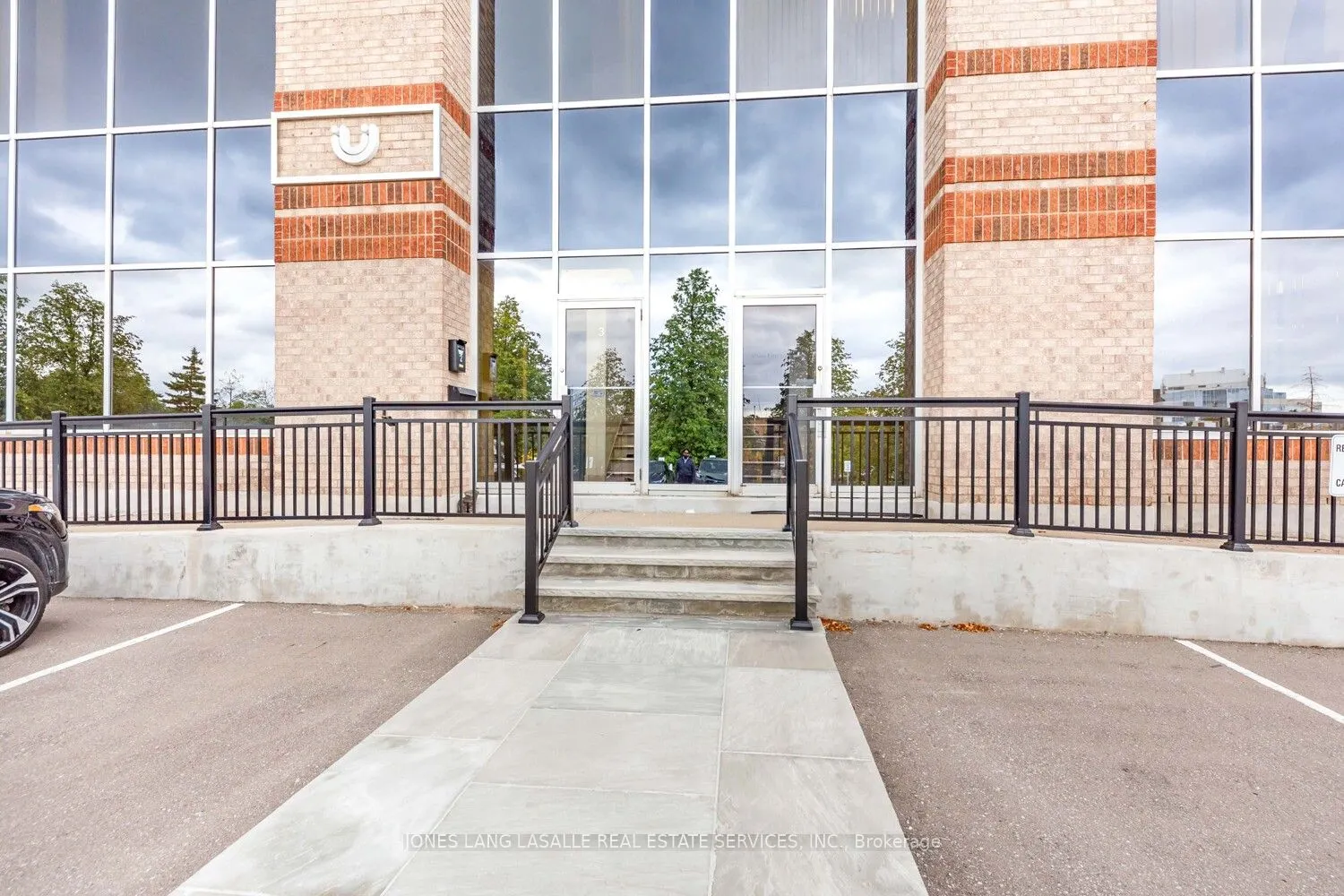 168 Konrad Crescent, #200B