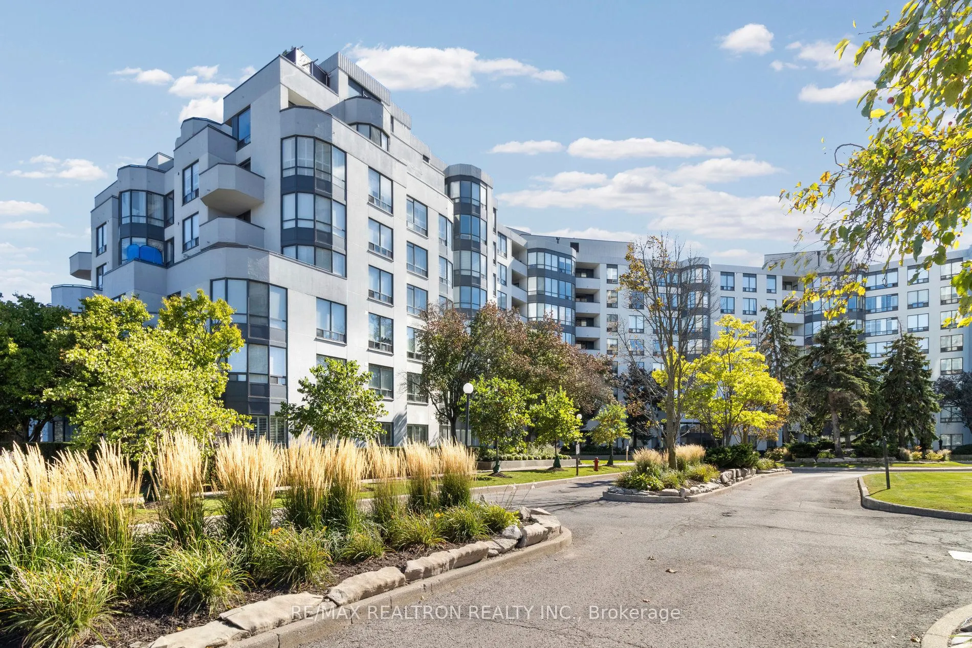 333 Clark Avenue W, #307