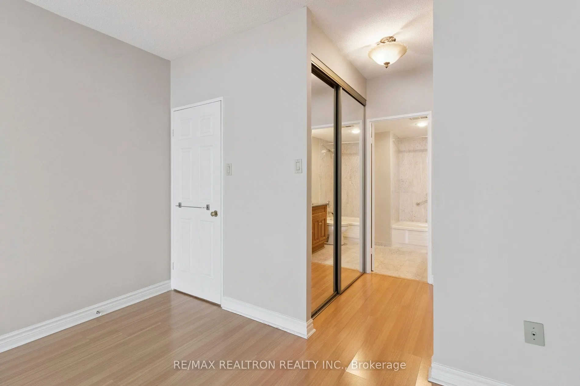 333 Clark Avenue W, #307